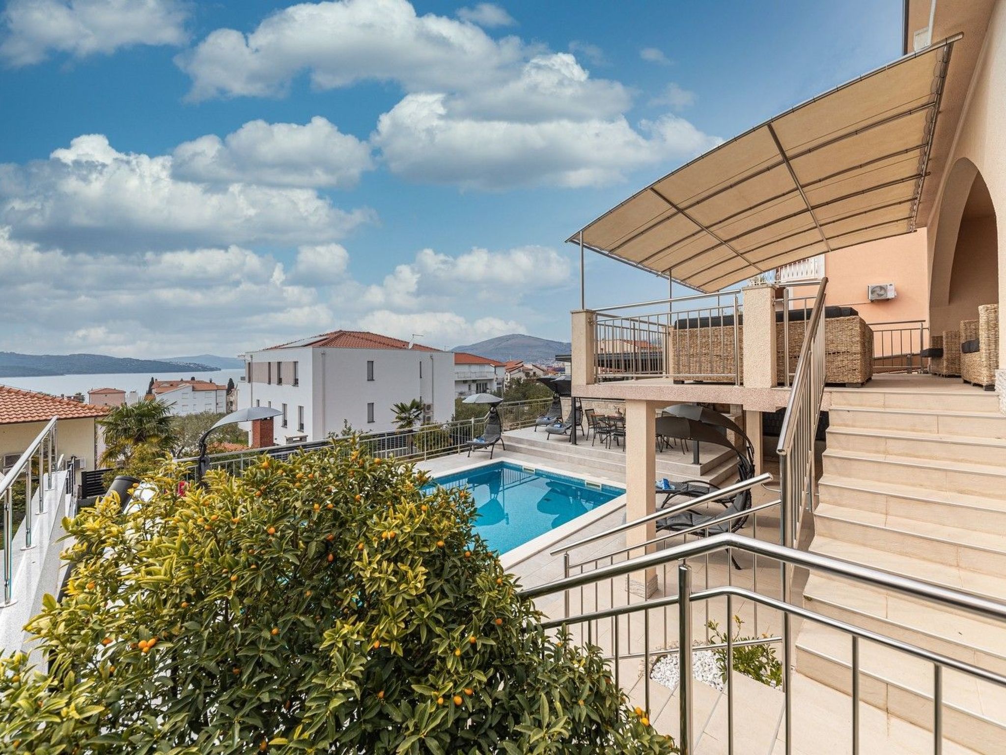 Villa Urban in Trogir mit privatem beheiztem Pool-Binnen