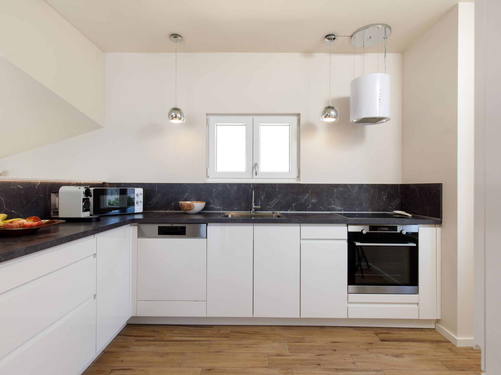 "Villa Anadea" mit Whirlpool-Drinnen