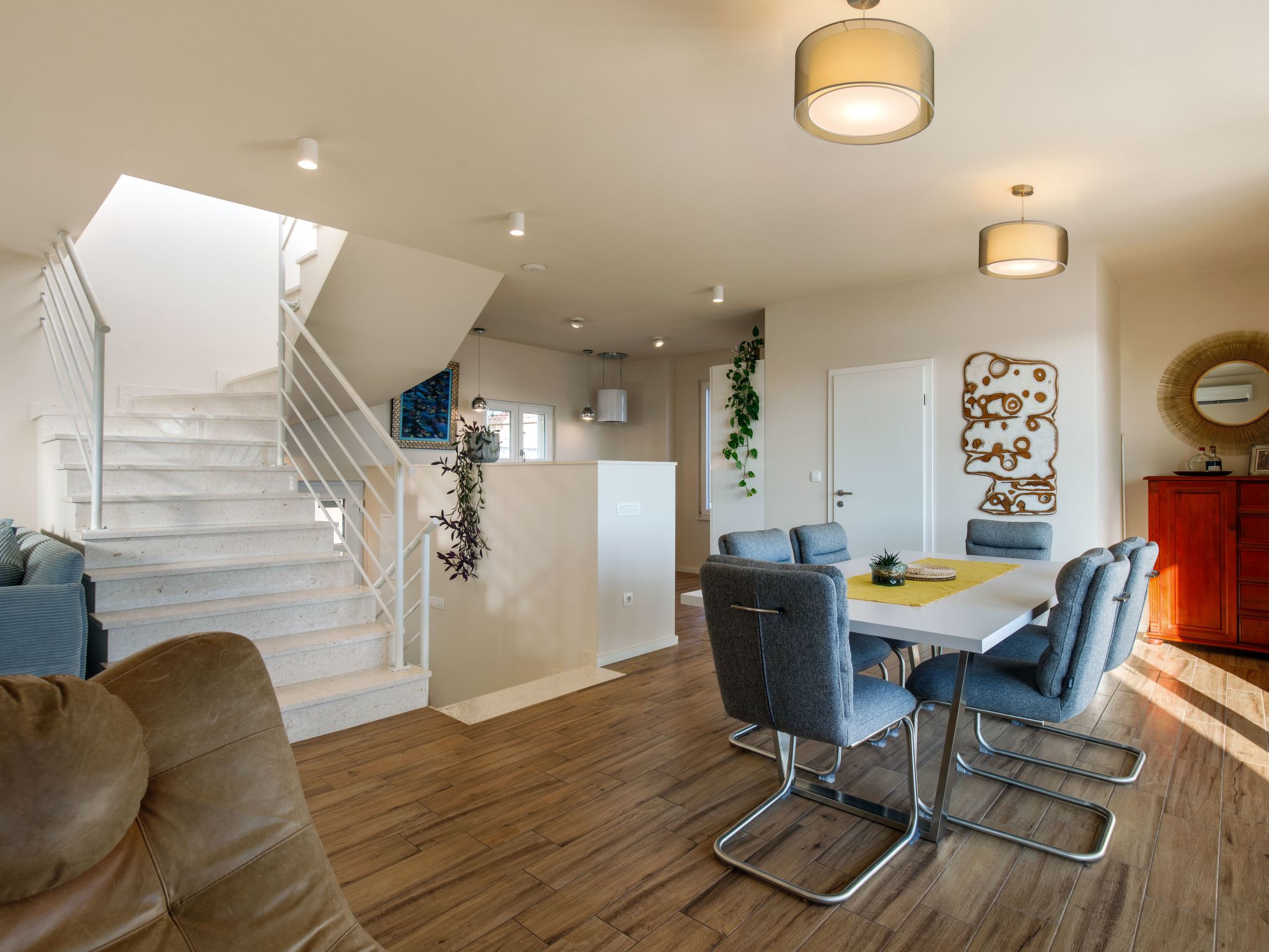 "Villa Anadea" mit Whirlpool-Drinnen