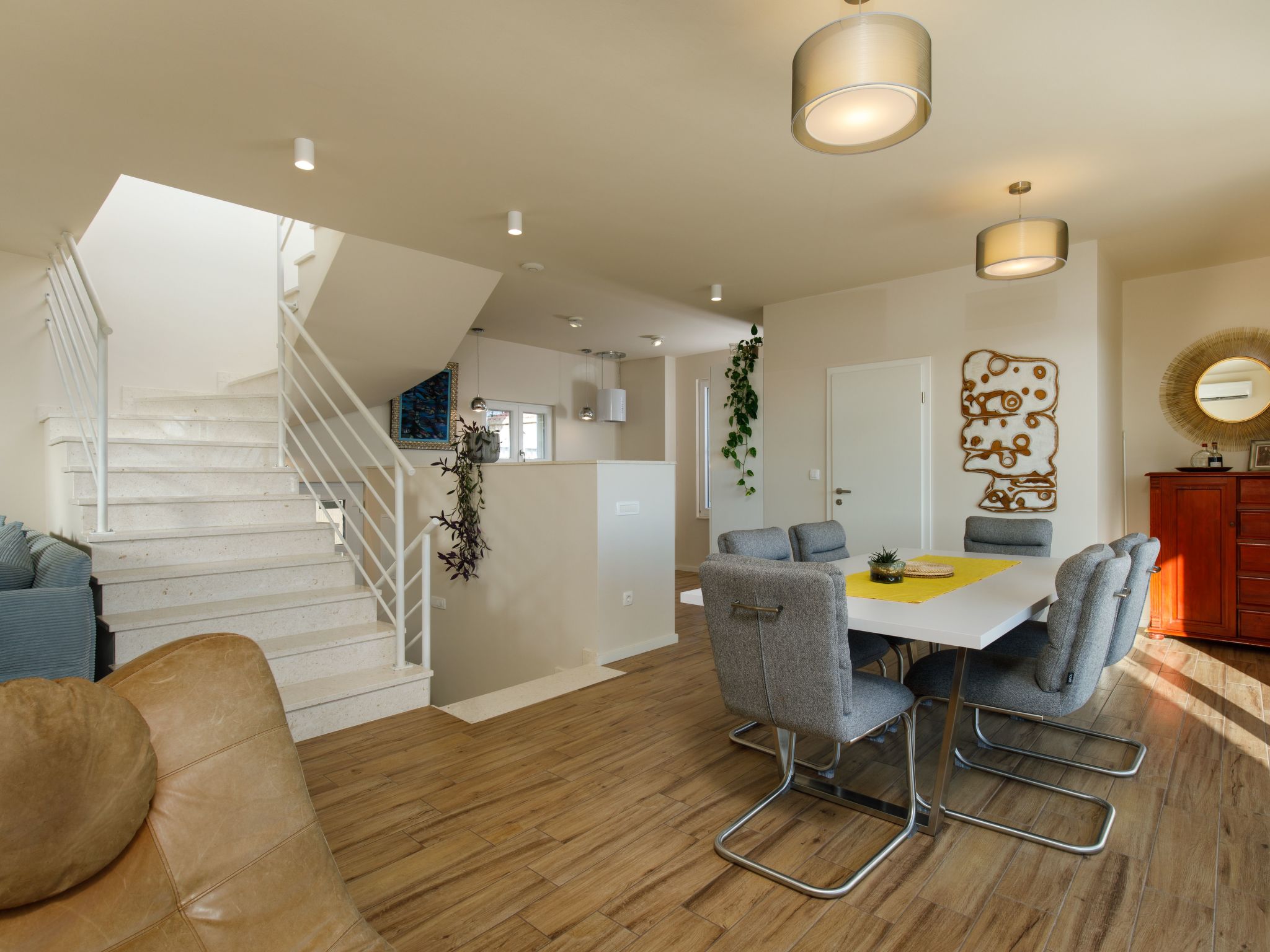 "Villa Anadea" mit Whirlpool-Drinnen