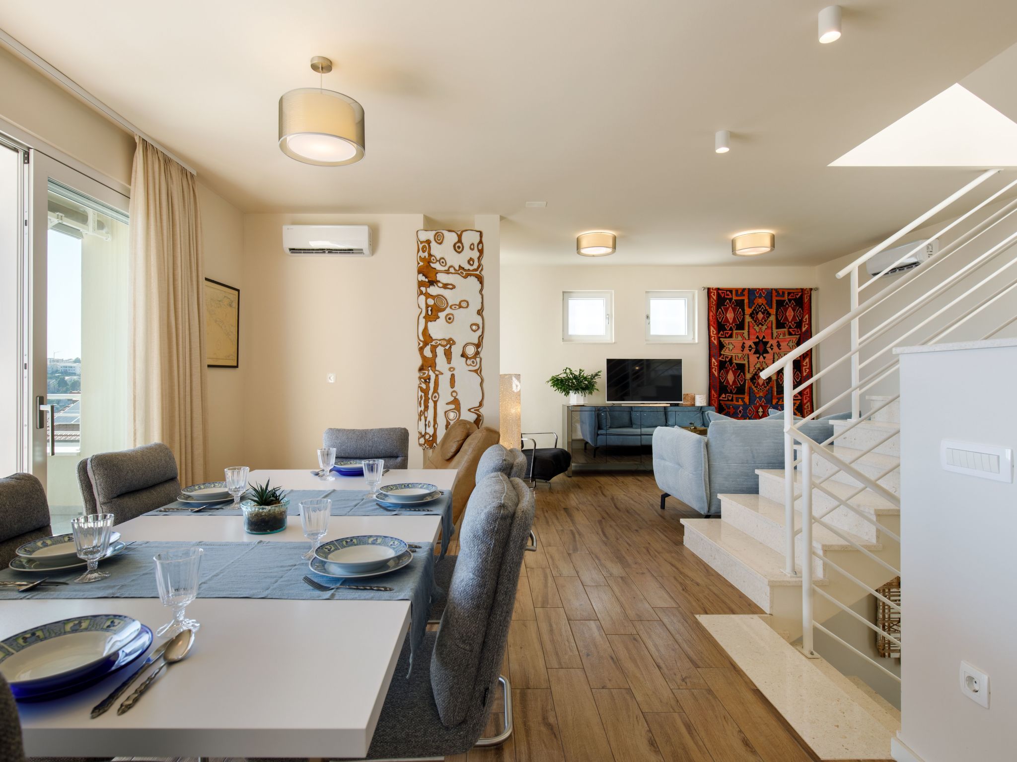 "Villa Anadea" mit Whirlpool-Drinnen