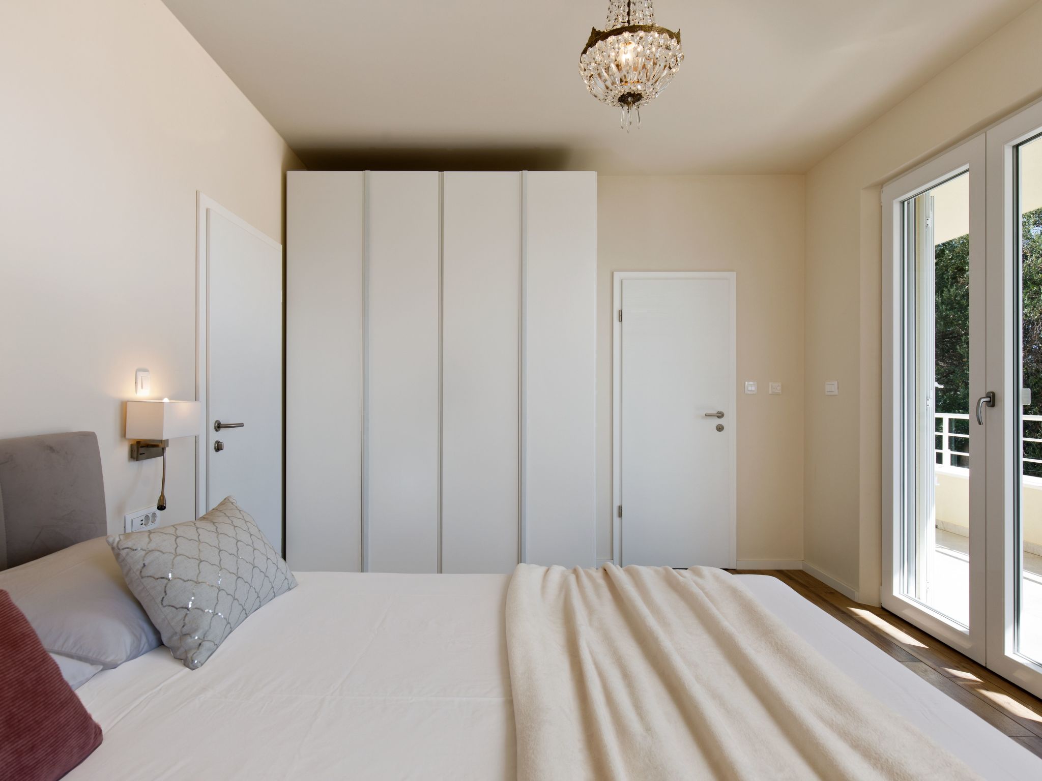 "Villa Anadea" mit Whirlpool-Drinnen