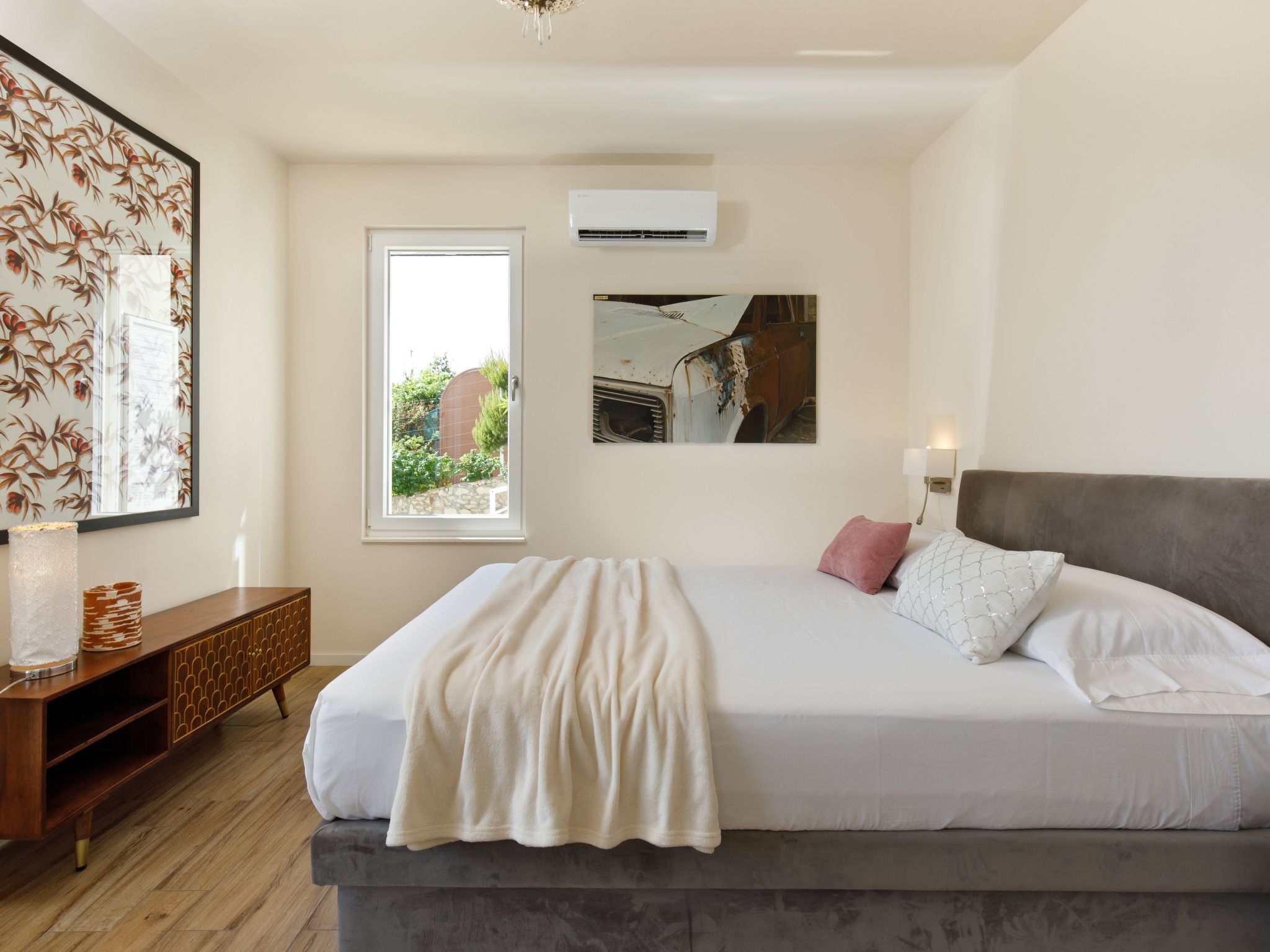 "Villa Anadea" mit Whirlpool-Drinnen