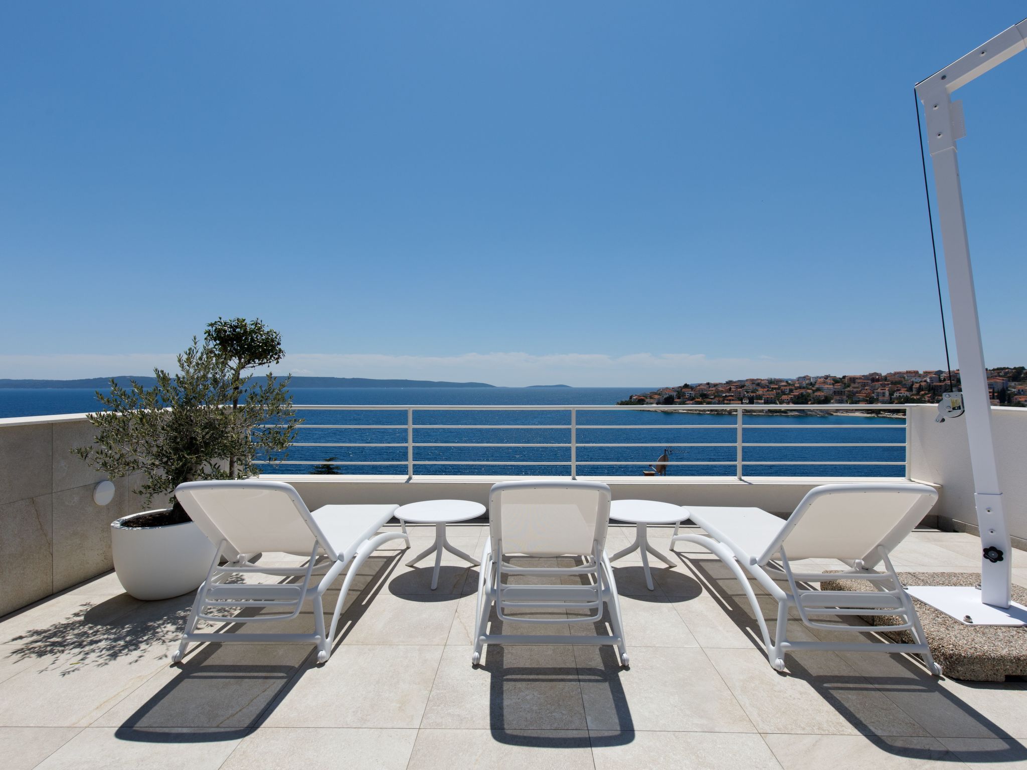 "Villa Anadea" mit Whirlpool-Drinnen