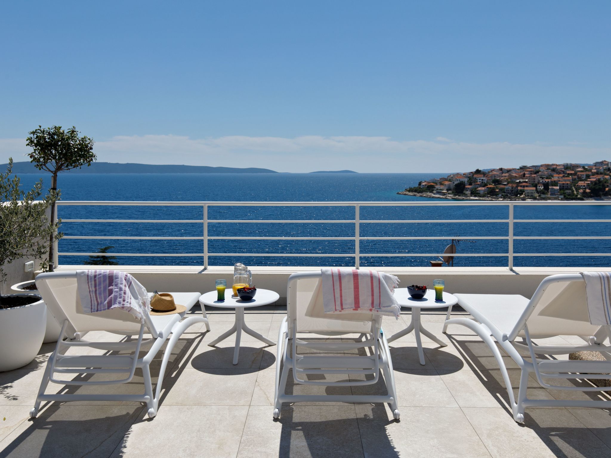 "Villa Anadea" mit Whirlpool — Terrace (5 of 49)