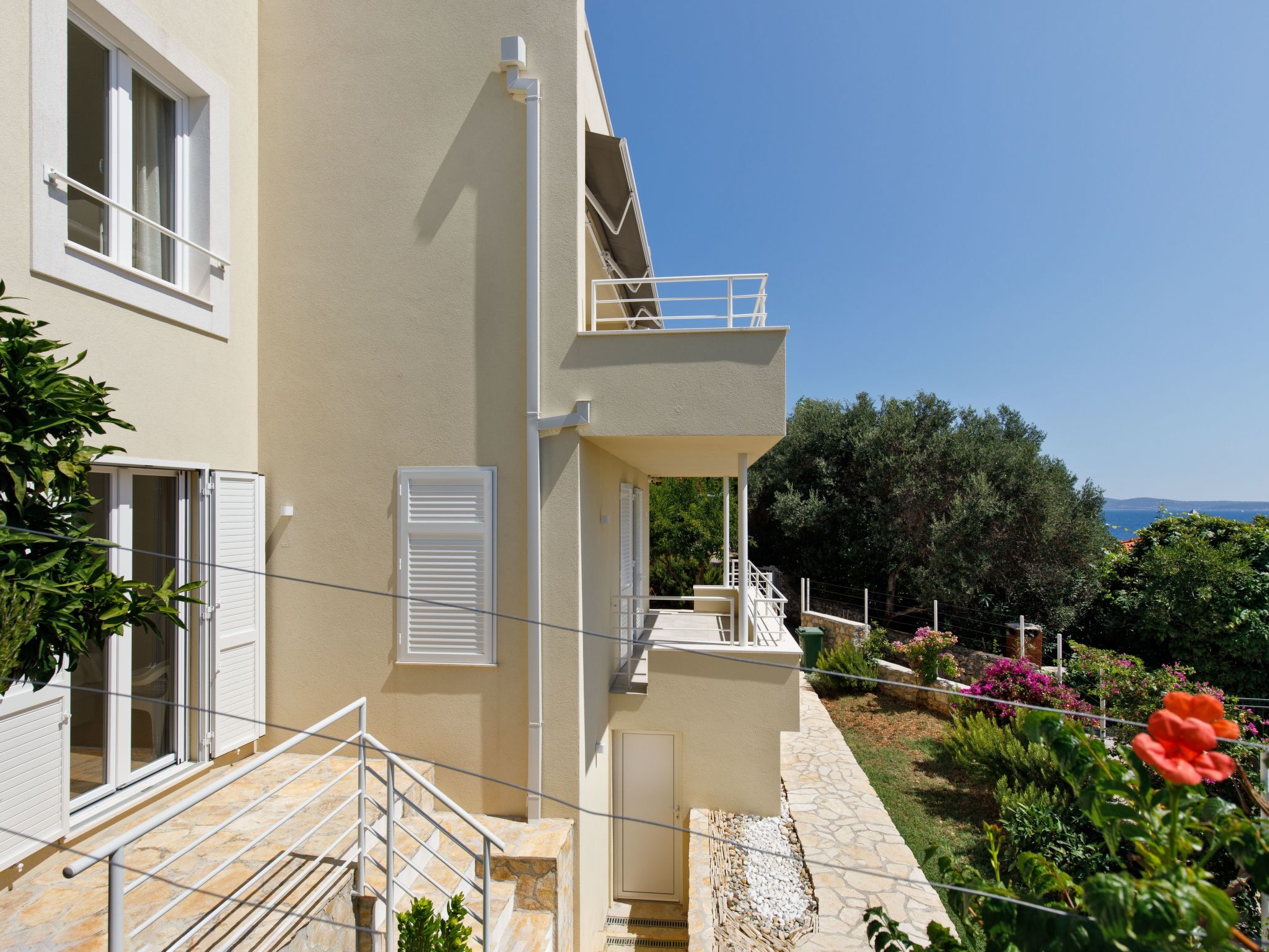 "Villa Anadea" mit Whirlpool-Drinnen