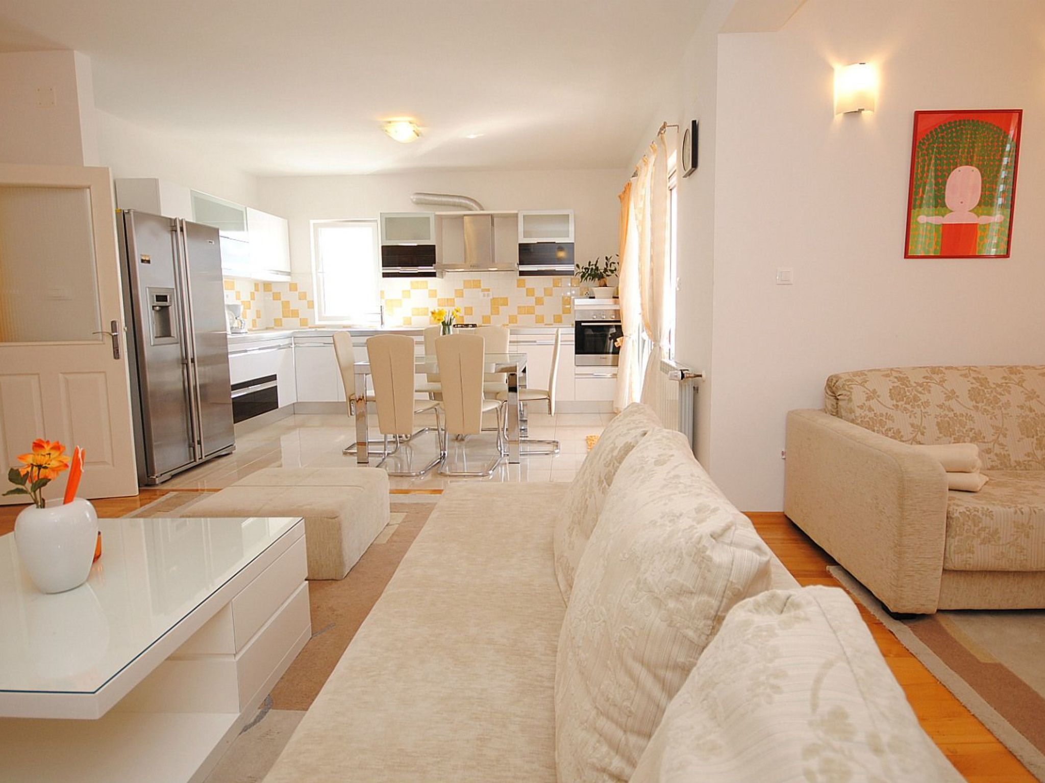 Geräumige Wohnung in erster Reihe zum Strand in Okrug-Image-tags.info