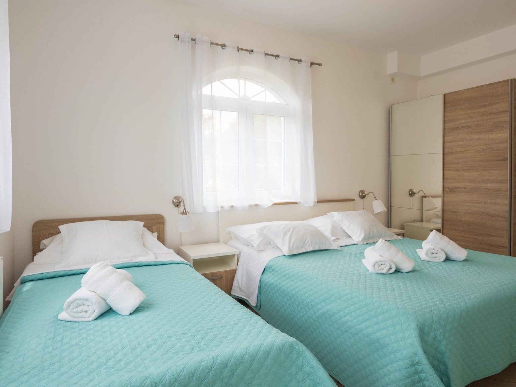 Wohnung in Okrug Gornji mit Garten und Grill-Dedans