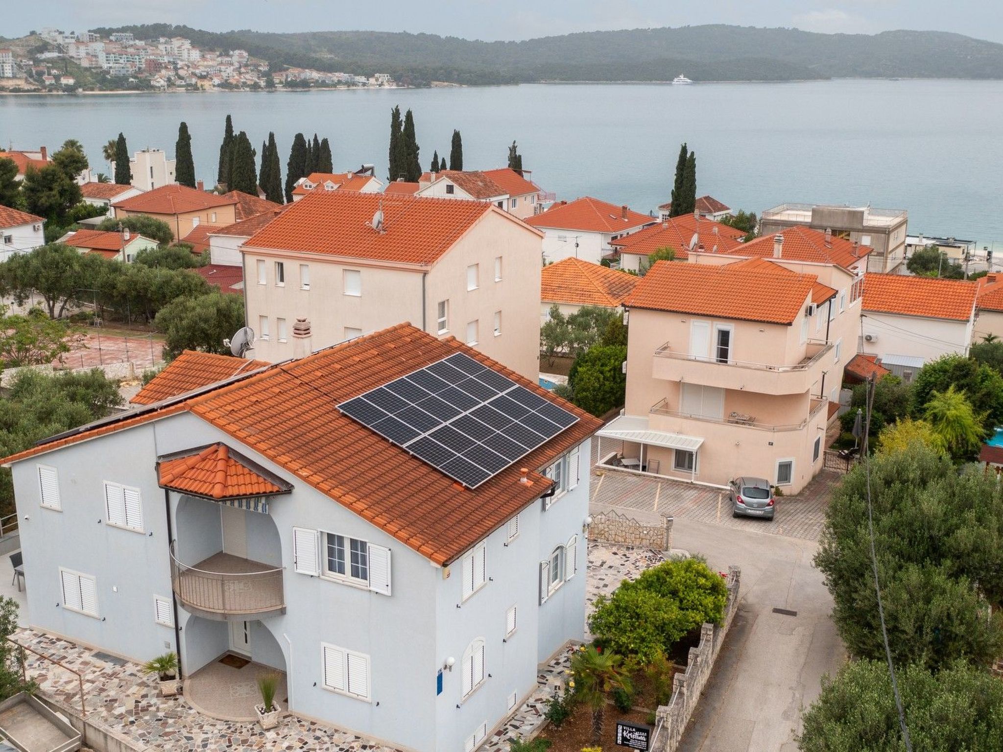 Wohnung in Okrug Gornji mit Garten und Grill-Image-tags.info