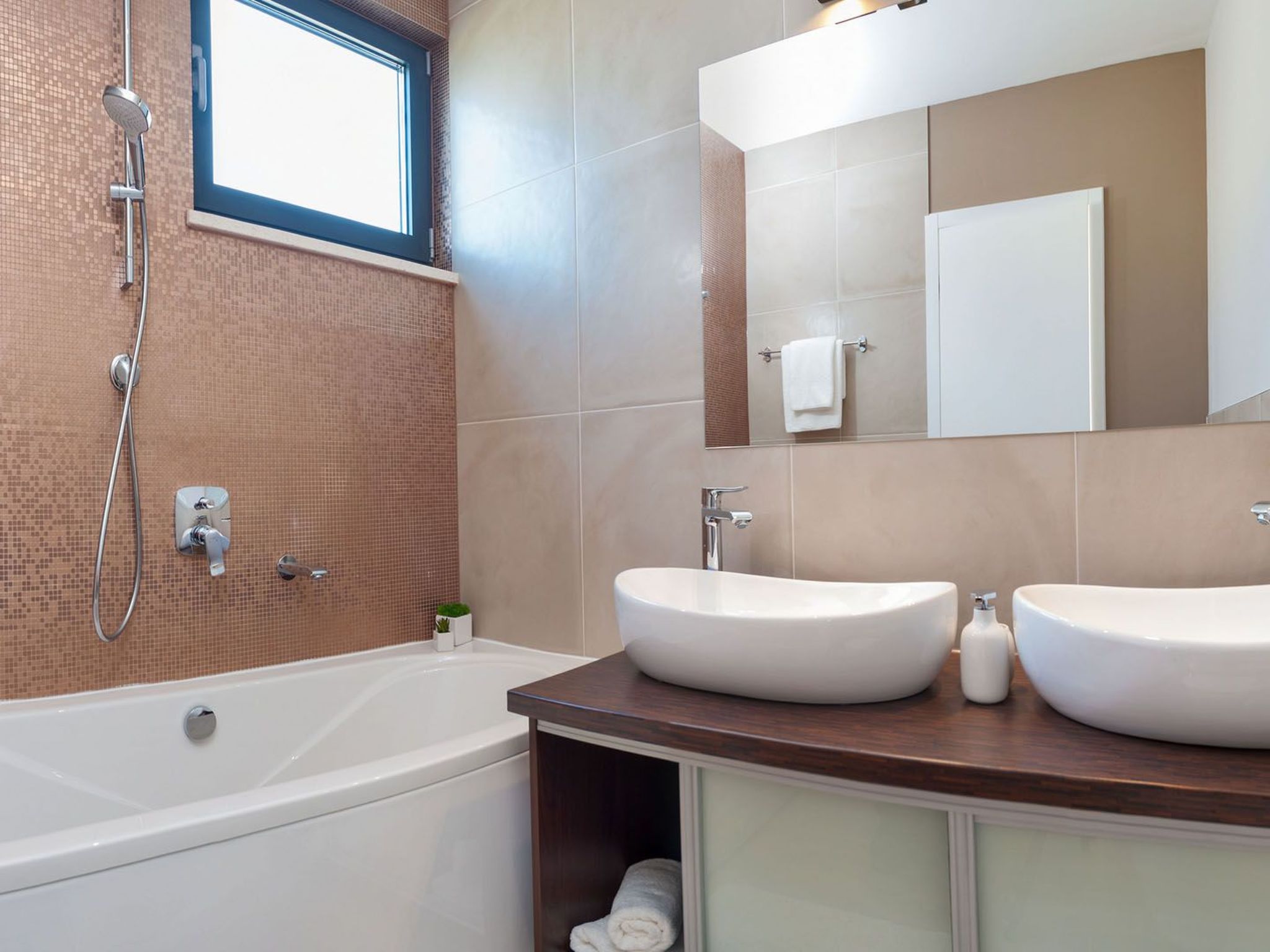 Luxuriöse Villa Calla mit Pool in Strandnähe-Binnen