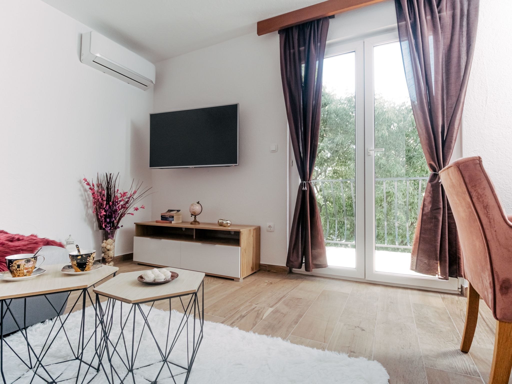 Wohnung "Esthera 6" mit Blick auf das Wasser-Drinnen