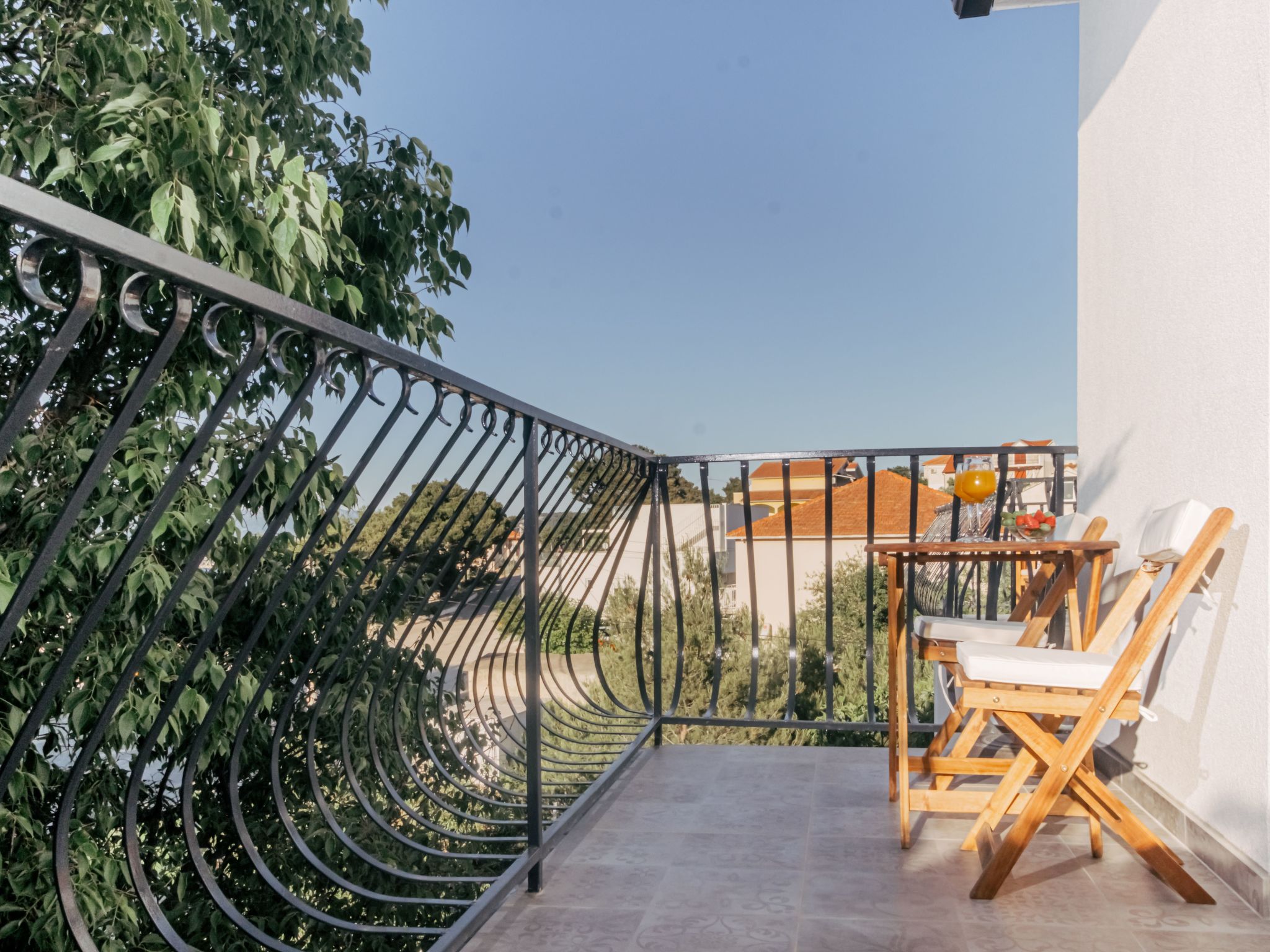 Wohnung "Esthera 6" mit Blick auf das Wasser-Draußen