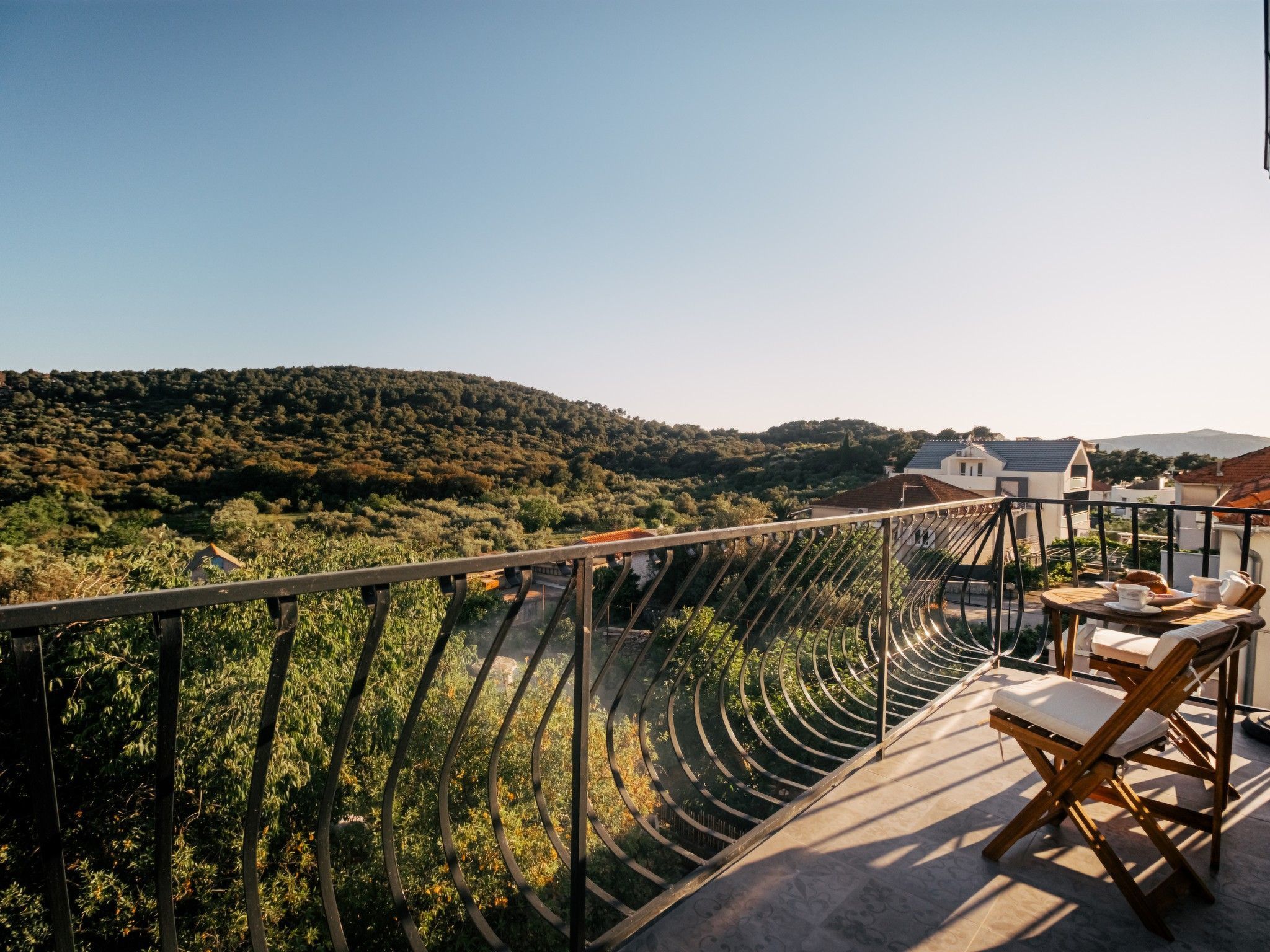 "Esthera 5"-Image-tags.info