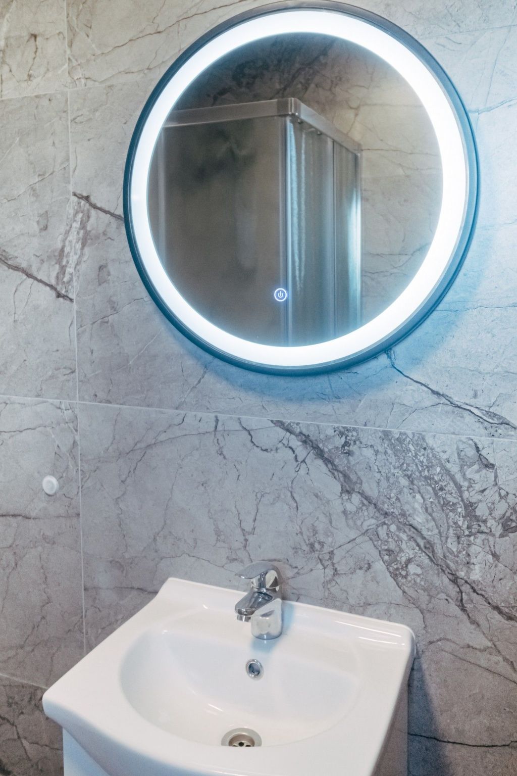 "Esthera 5"-Image-tags.info