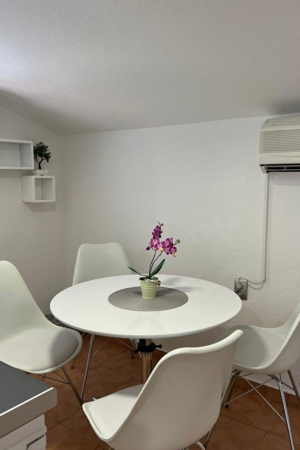 Wohnung Violett-Drinnen