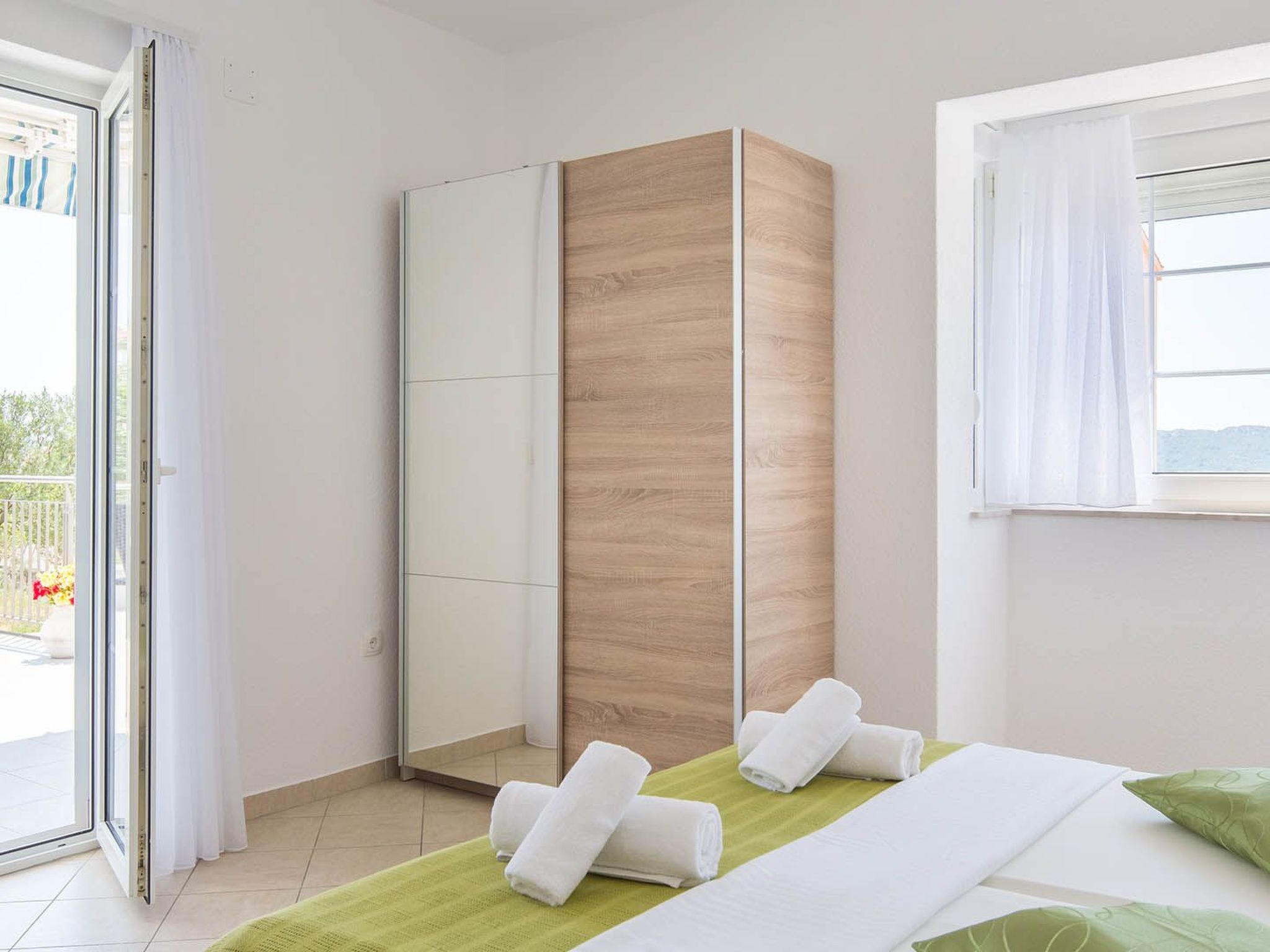 Wohnung in Okrug Gornji mit Garten und Grill-Drinnen