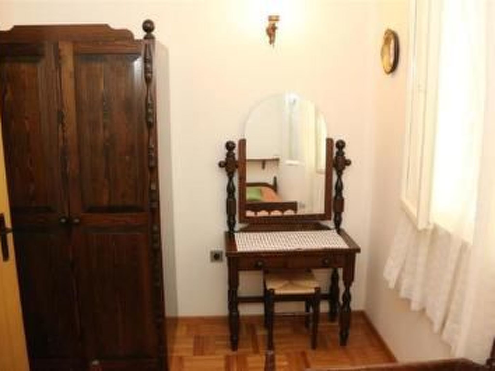 In Okrug Donji mit privatem Parkplatz-Dedans