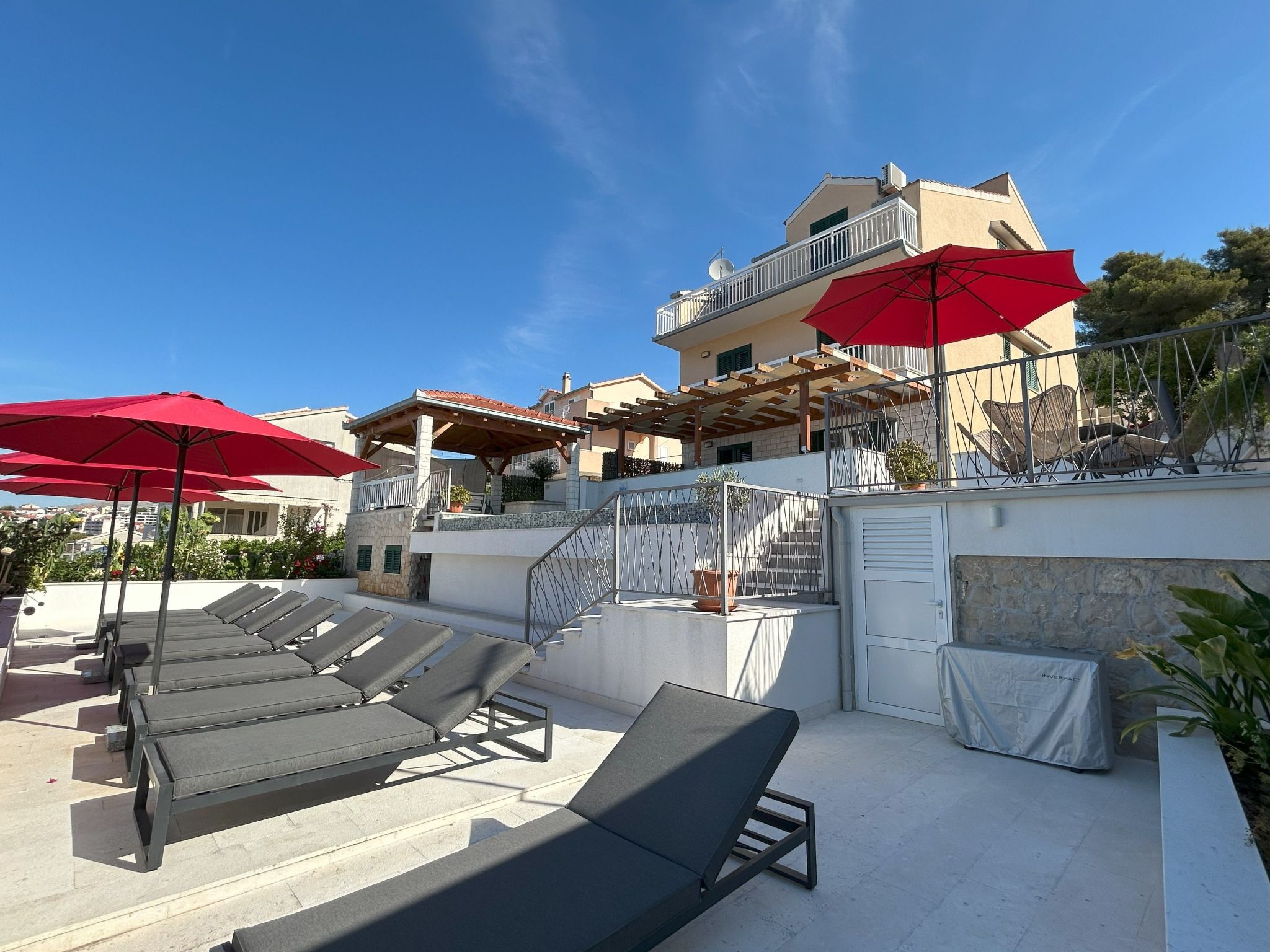 Beheizter Infinity-Pool, Appartement mit Meerblick 2