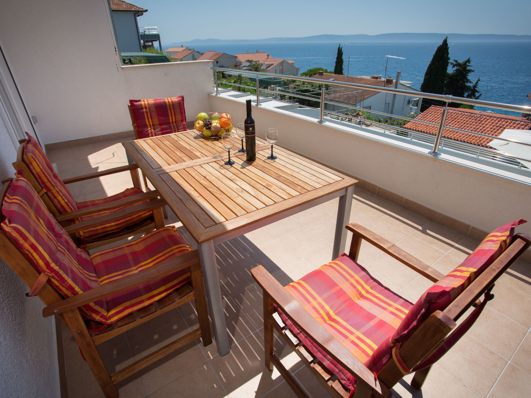 "Maya 1" mit Blick auf das Wasser-Dehors