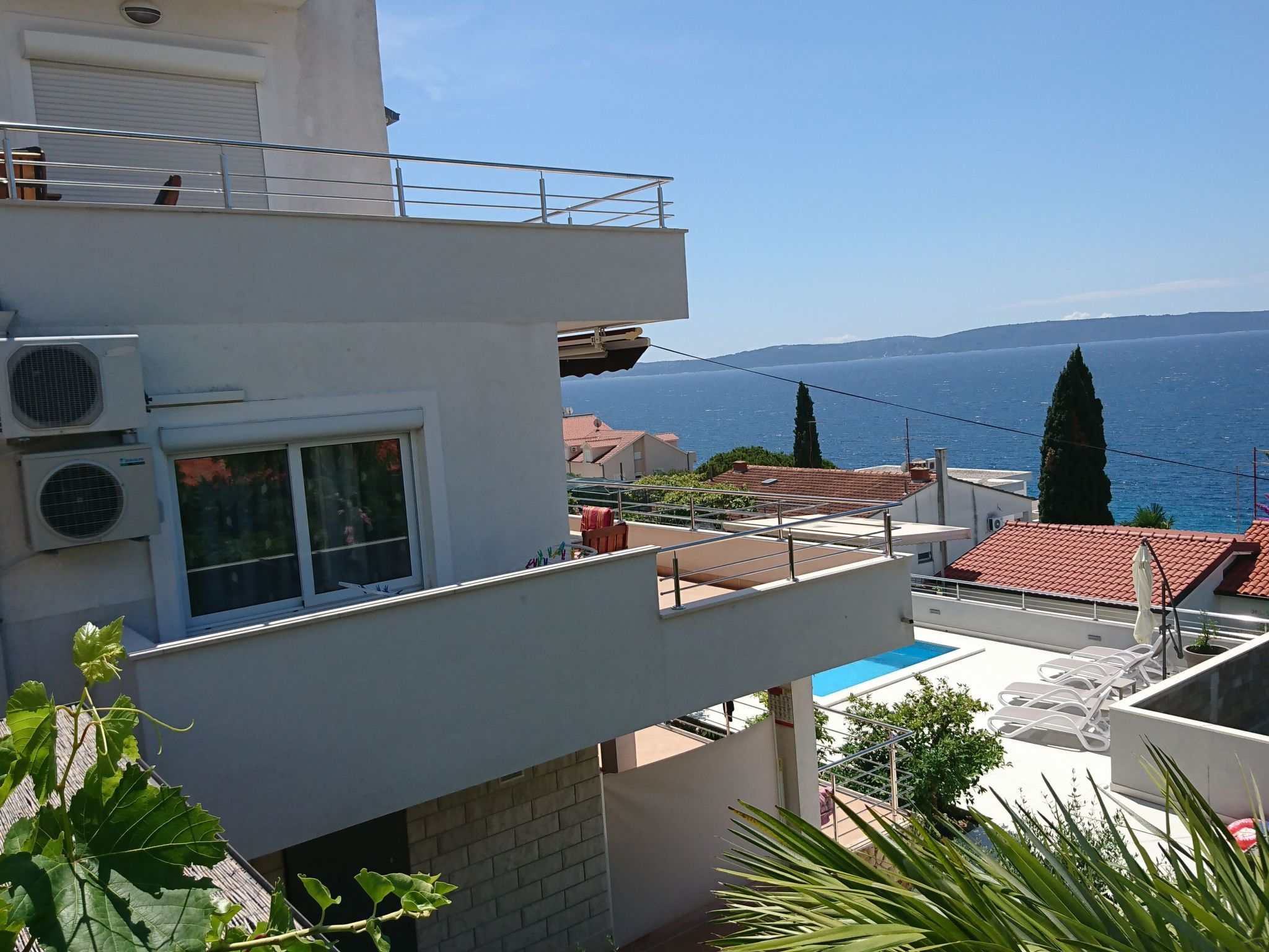 "Maya 1" mit Blick auf das Wasser-Dehors