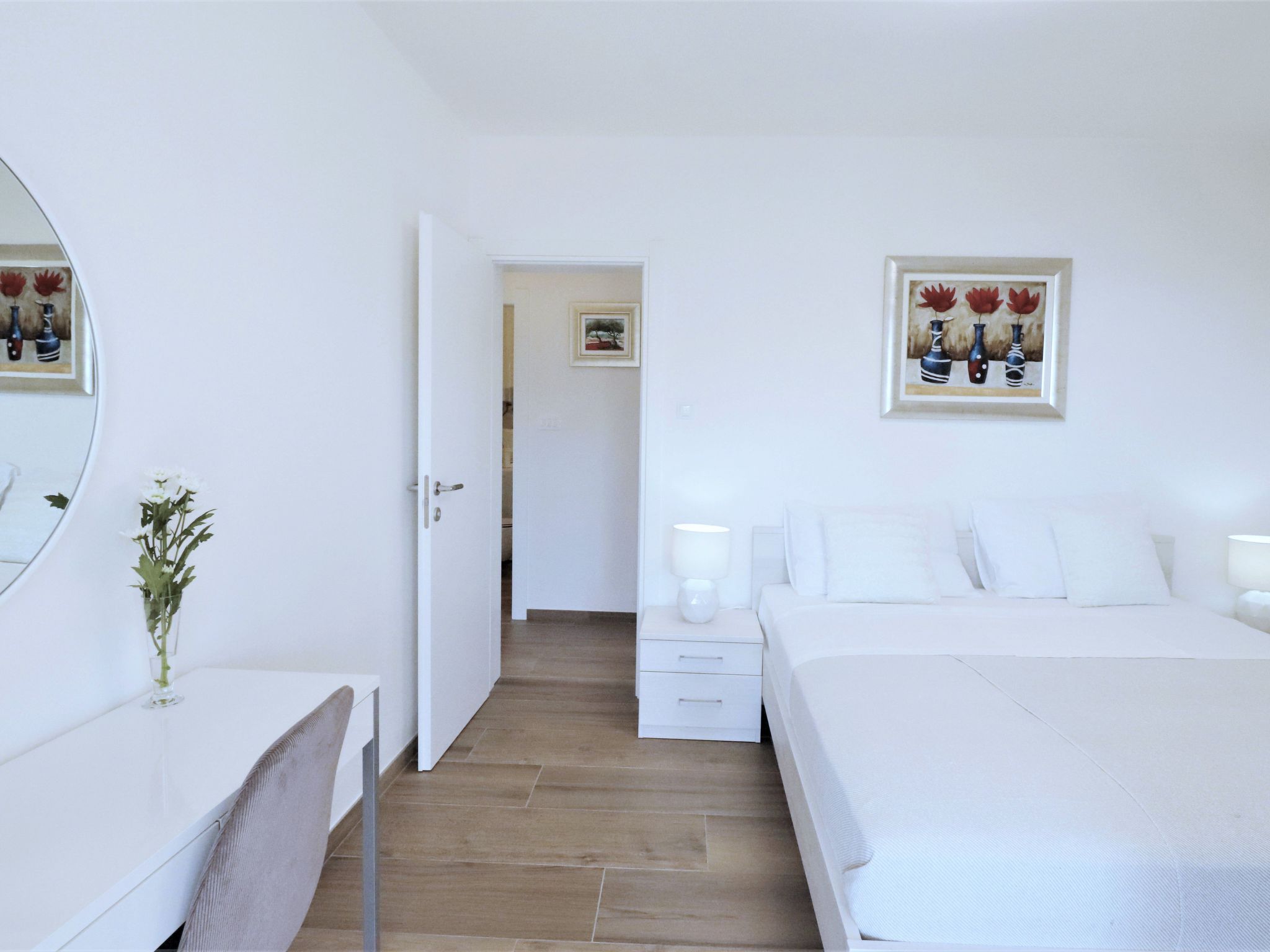 Maison in Okrug Gornji mit Schönem Pool und Meerblick – Chambre, photo 40 sur 54