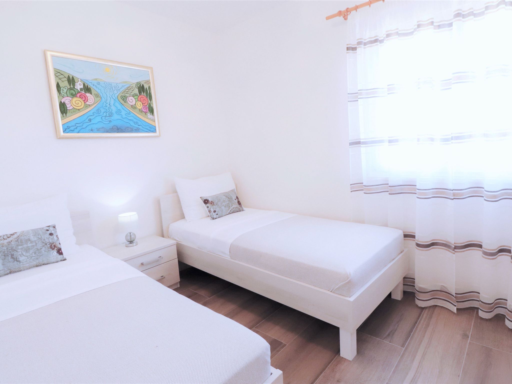 Maison in Okrug Gornji mit Schönem Pool und Meerblick – Chambre, photo 42 sur 54