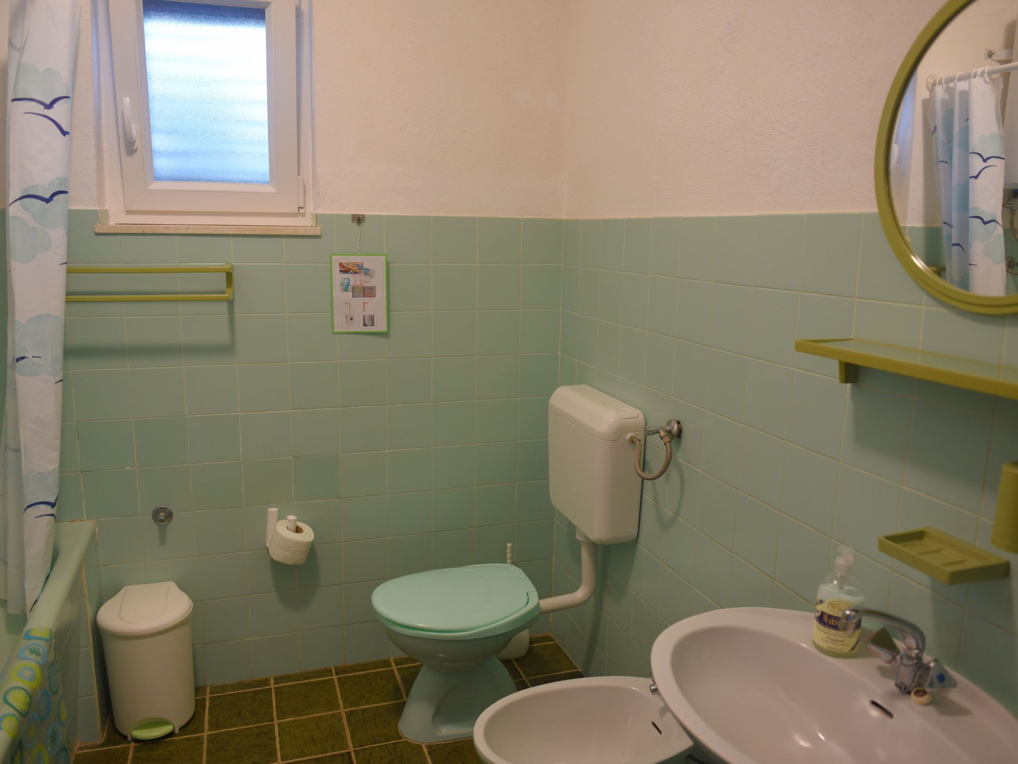 "Mladen" mit Blick auf das Wasser-Image-tags.info