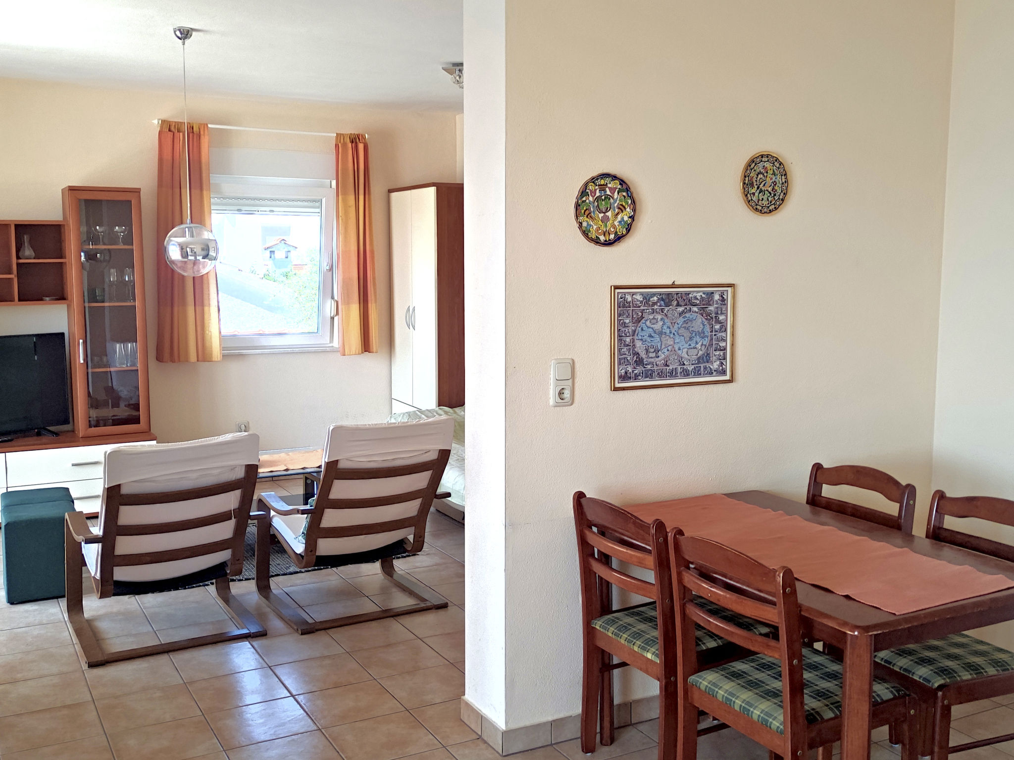 Mit Parkplatz und Straßenansicht-Image-tags.info