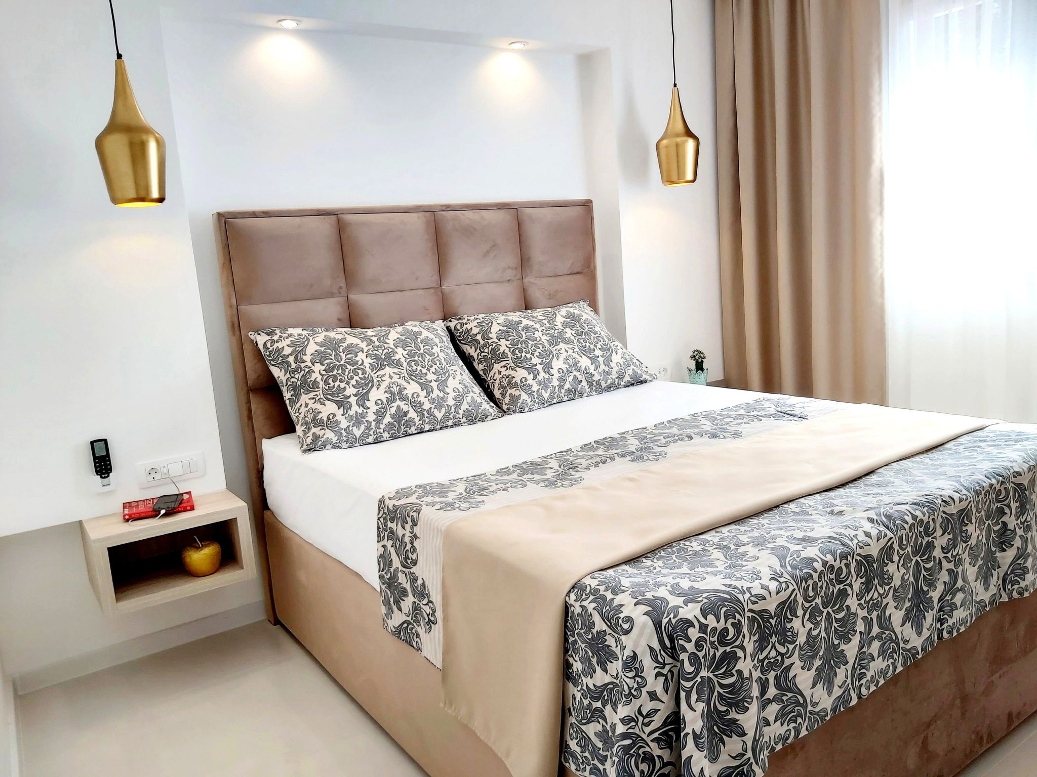 Beheiztes Schwimmbad, Familienappartement mit Meerblick-Binnen