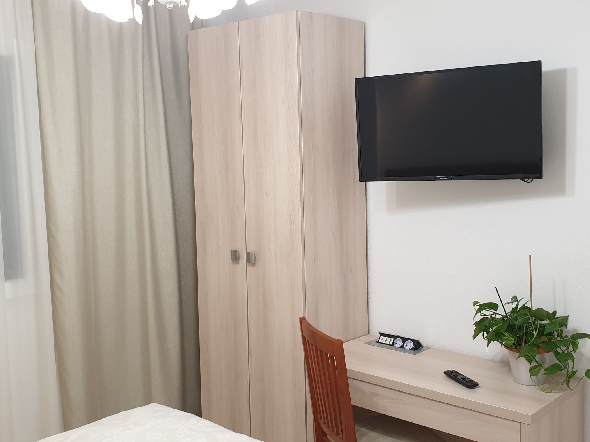 Beheiztes Schwimmbad, schattige Terrasse mit Meerblick-Dedans