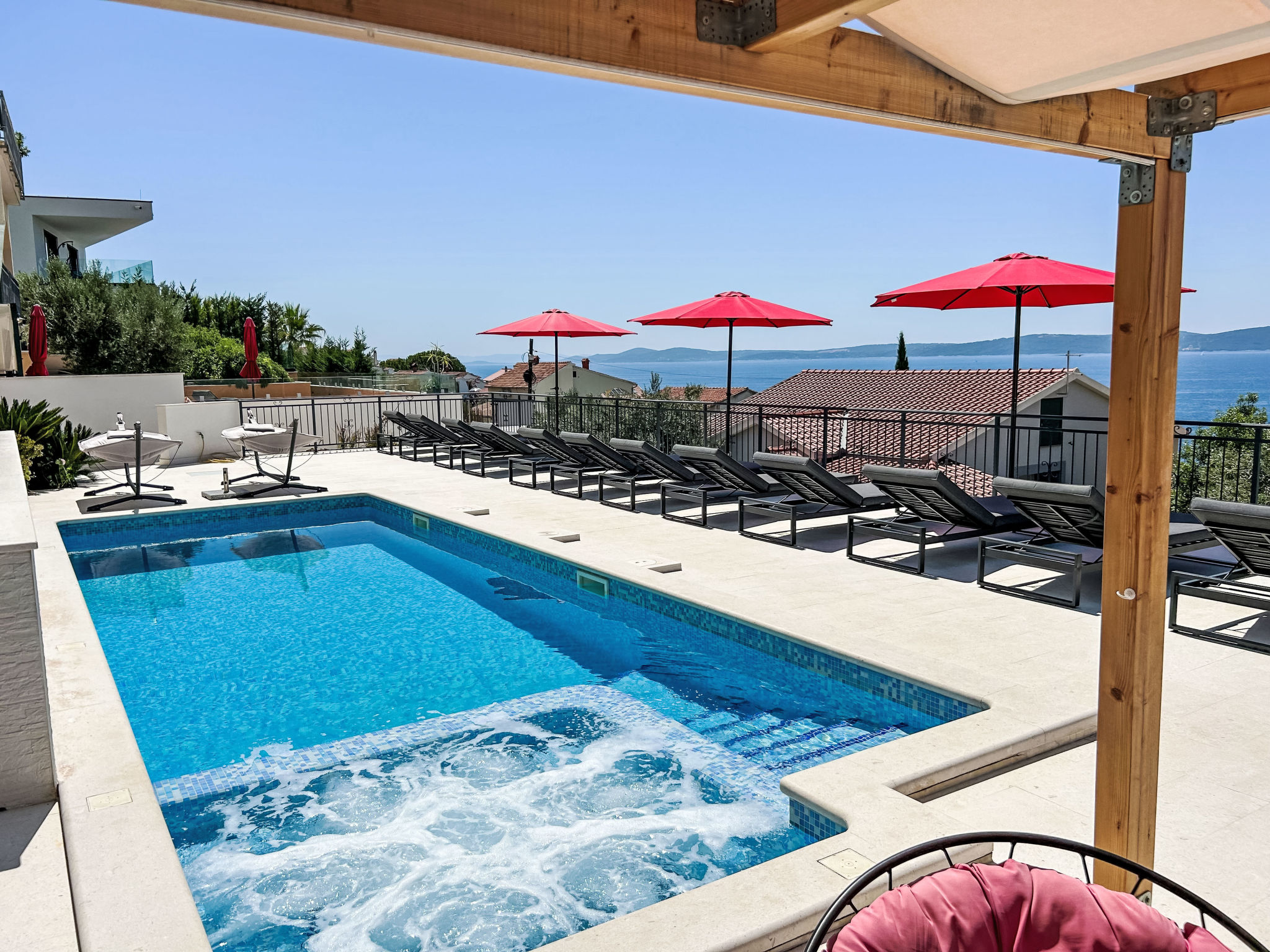 Beheiztes Schwimmbad, Familienferienwohnung