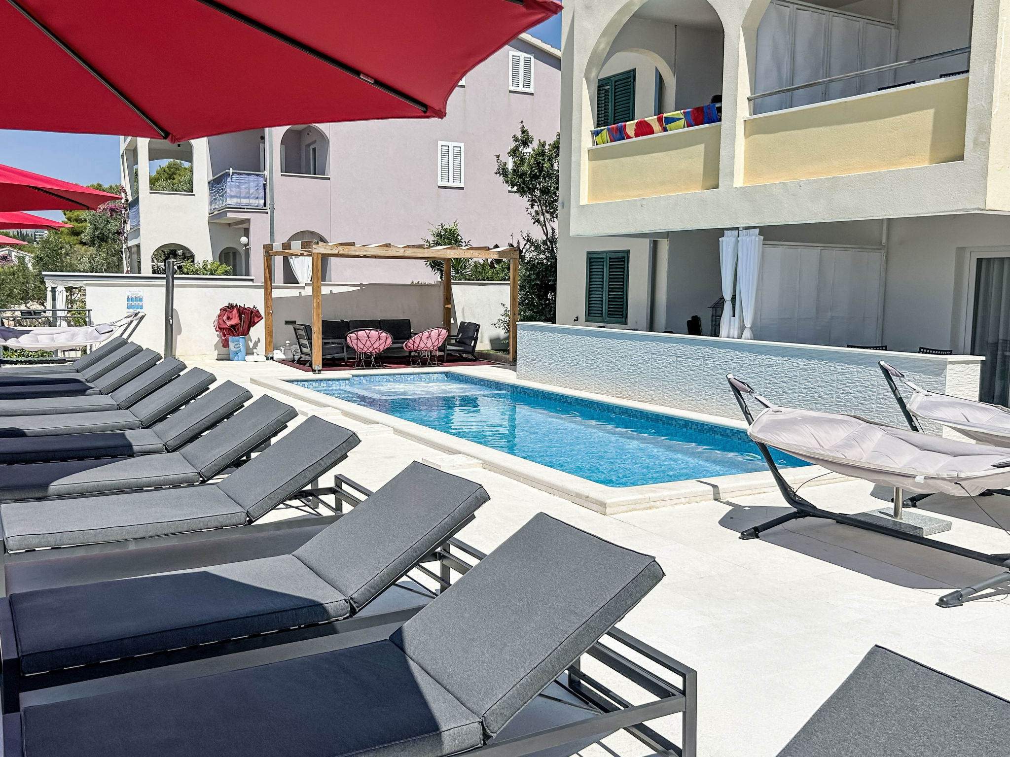 Beheiztes Schwimmbad, Familienferienwohnung