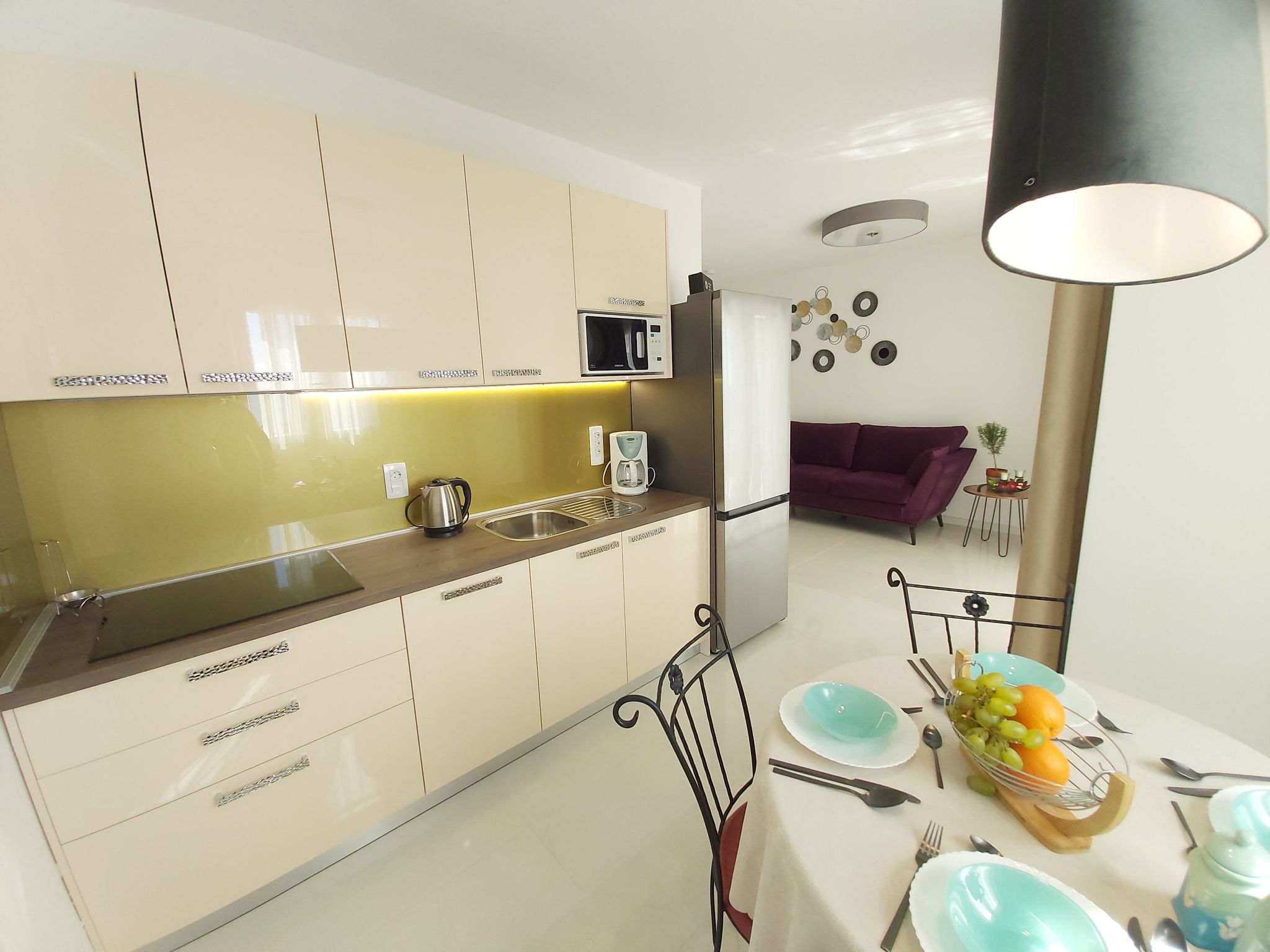 Beheiztes Schwimmbad, Familienferienwohnung-Dedans