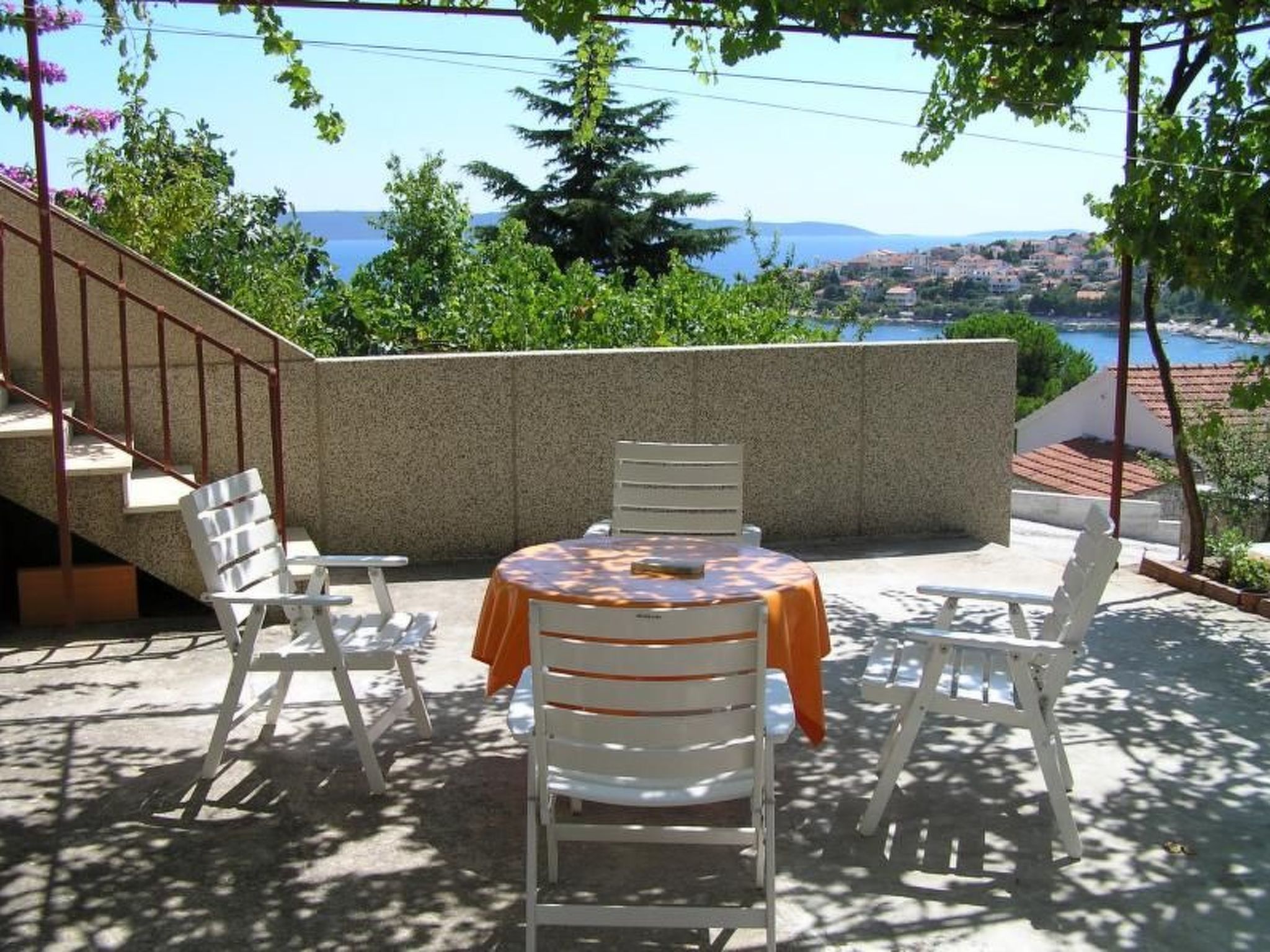 Wohnung mit Balkon und Meerblick-Drinnen