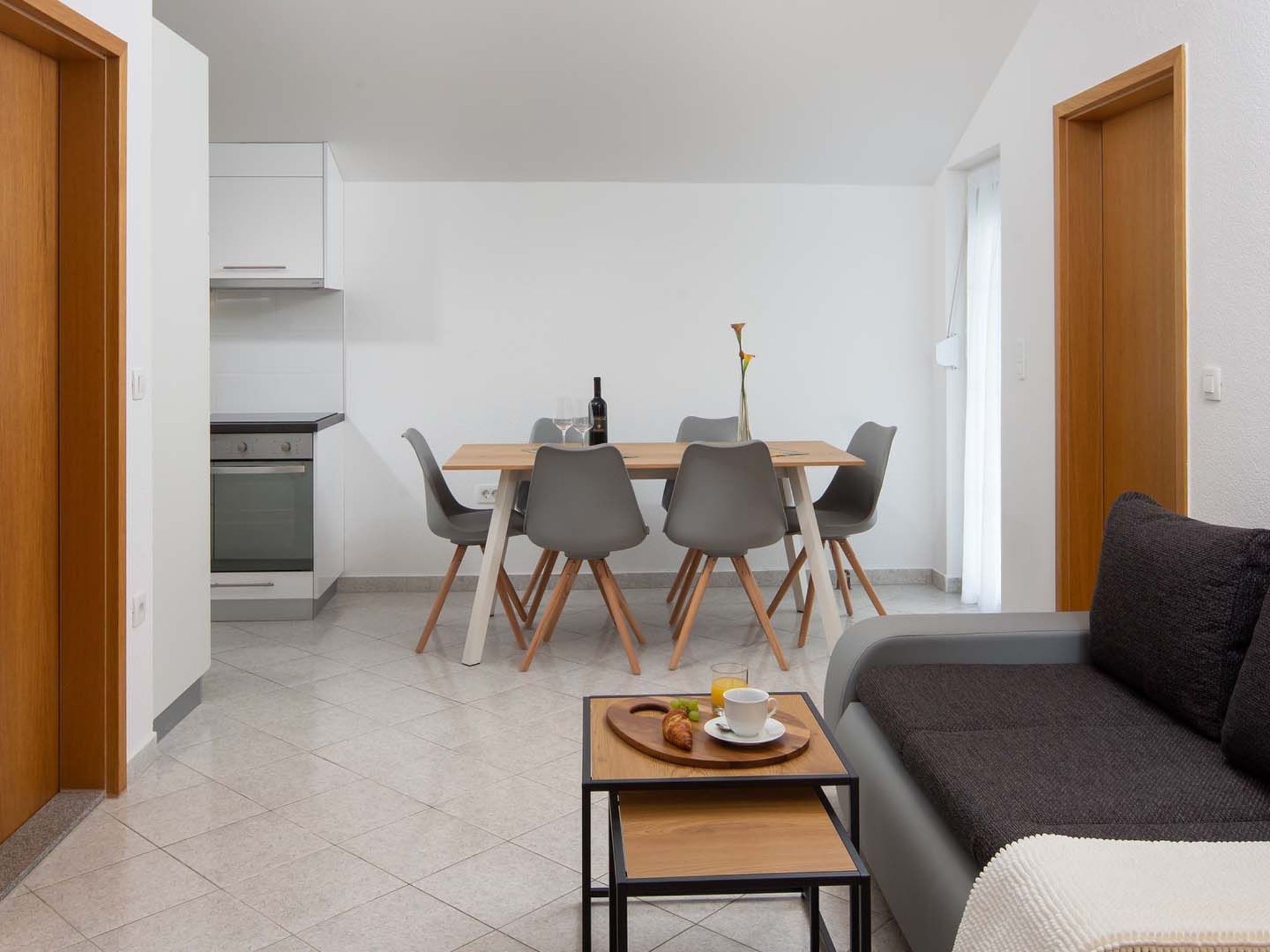 Wohnung in Okrug Gornji mit Grill und Garten-Image-tags.info