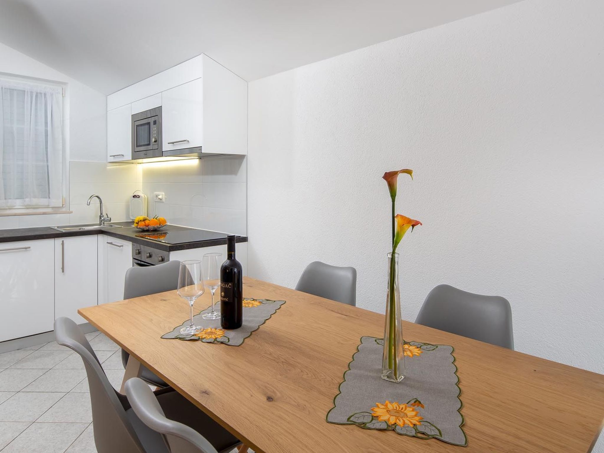 Wohnung in Okrug Gornji mit Grill und Garten-Image-tags.info