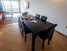 Ruim appartement met zeezicht en balkon op 500 meter van de zee in Okrug Gornji - thumbnail 5