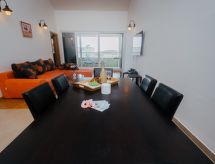 Ruim appartement met zeezicht en balkon op 500 meter van de zee in Okrug Gornji - thumbnail 6