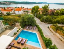 Villa Nia: Jouw luxe privévilla met verwarmd zwembad vlakbij zee in Trogir - thumbnail 5