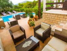 Villa Nia: Jouw luxe privévilla met verwarmd zwembad vlakbij zee in Trogir - thumbnail 6