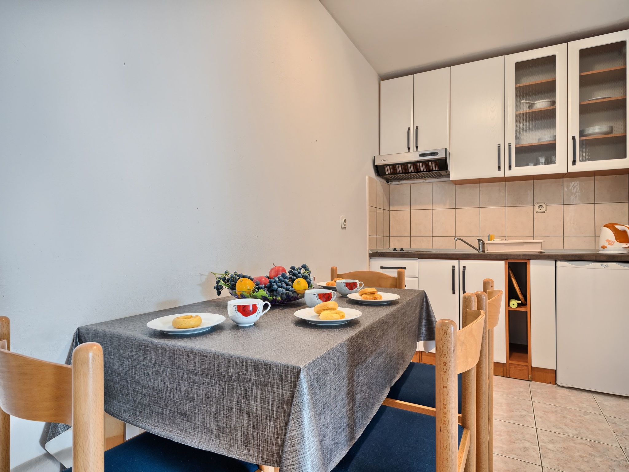 Ticic 4, Ciovo Sleeps 3-Image-tags.info