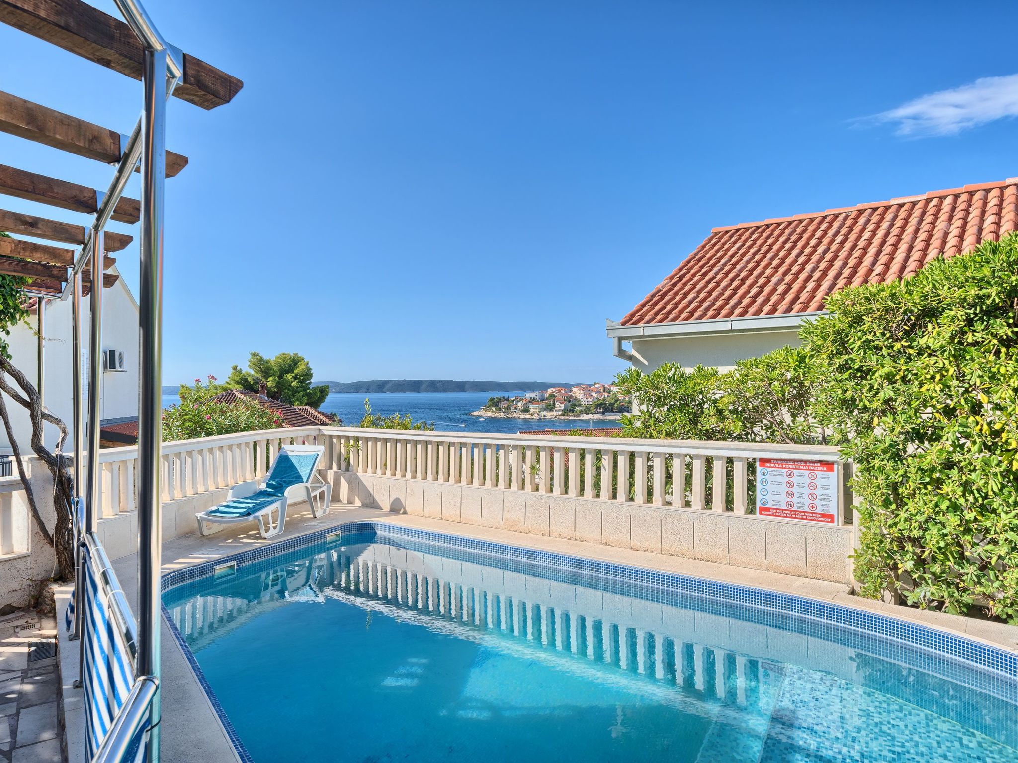 Ticic 3, Ciovo Sleeps 4-Image-tags.info