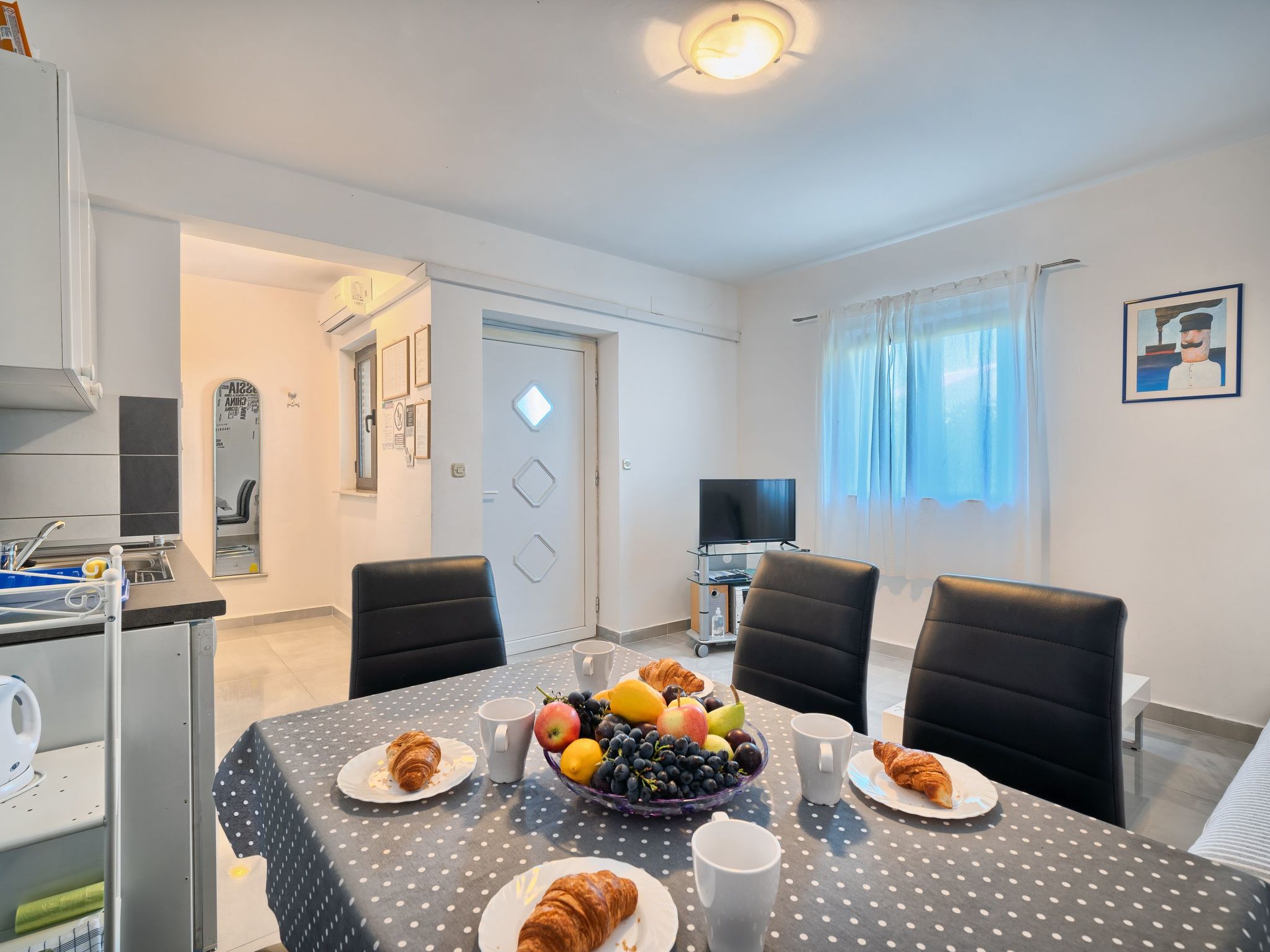 Ticic 3, Ciovo Sleeps 4-Image-tags.info