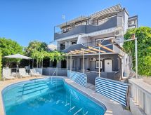 4-persoons appartement met privézwembad aan zee in Trogir - thumbnail 1