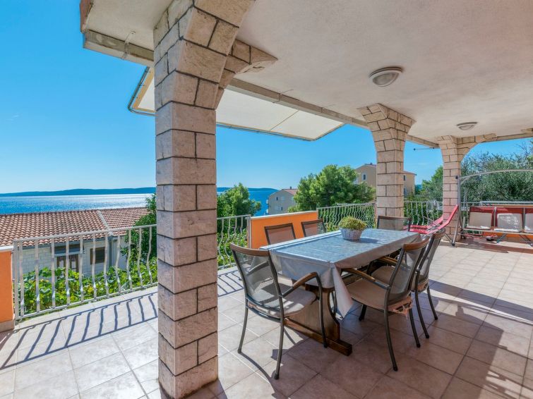 Rustgevend appartement met terras nabij het strand in Trogir · 6 pers. in Trogir/Okrug Donji