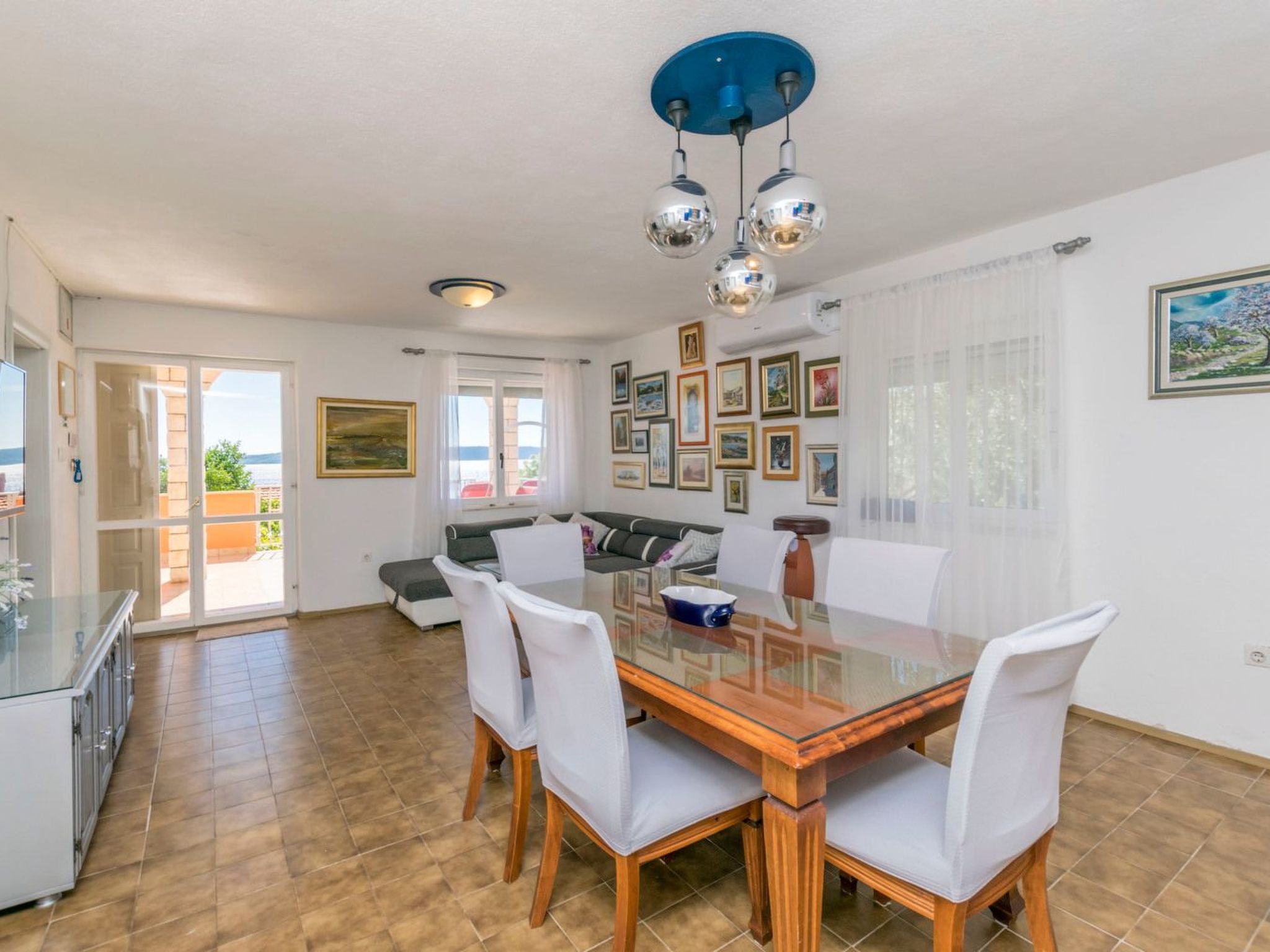 Ruhiggelegenes Apartment mit Terrasse in Strandnähe