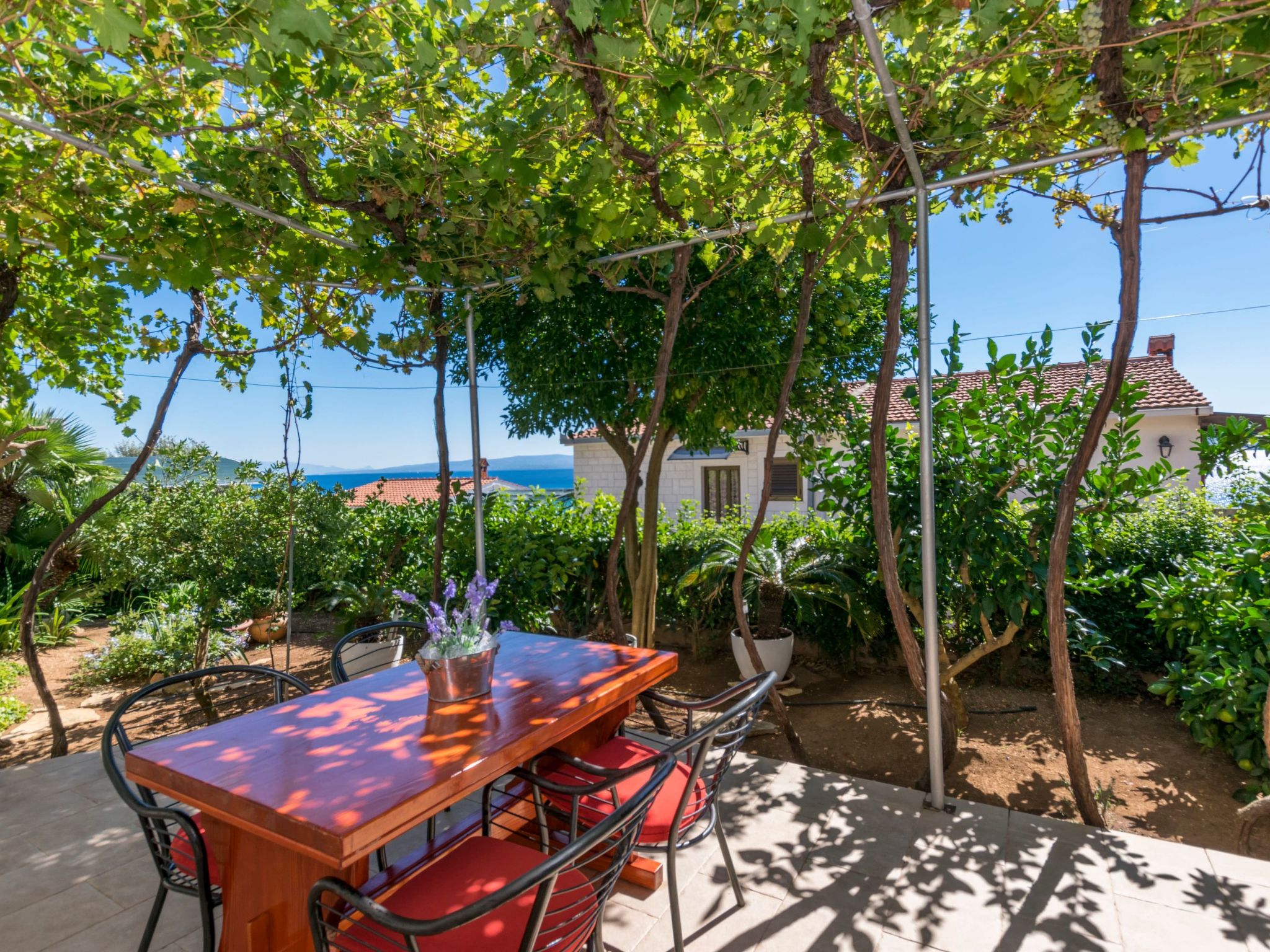 Ruhiggelegenes Apartment mit Terrasse in Strandnähe