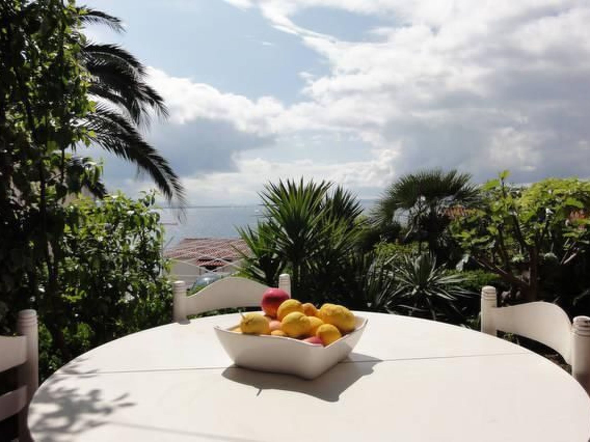 Ruhiggelegenes Sutdio mit Gartenterrasse in Strandnähe