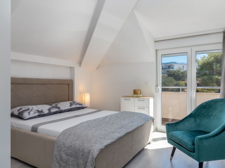Moderne Ferienwohnung Mit Gartennutzung, Einem G - Trogir