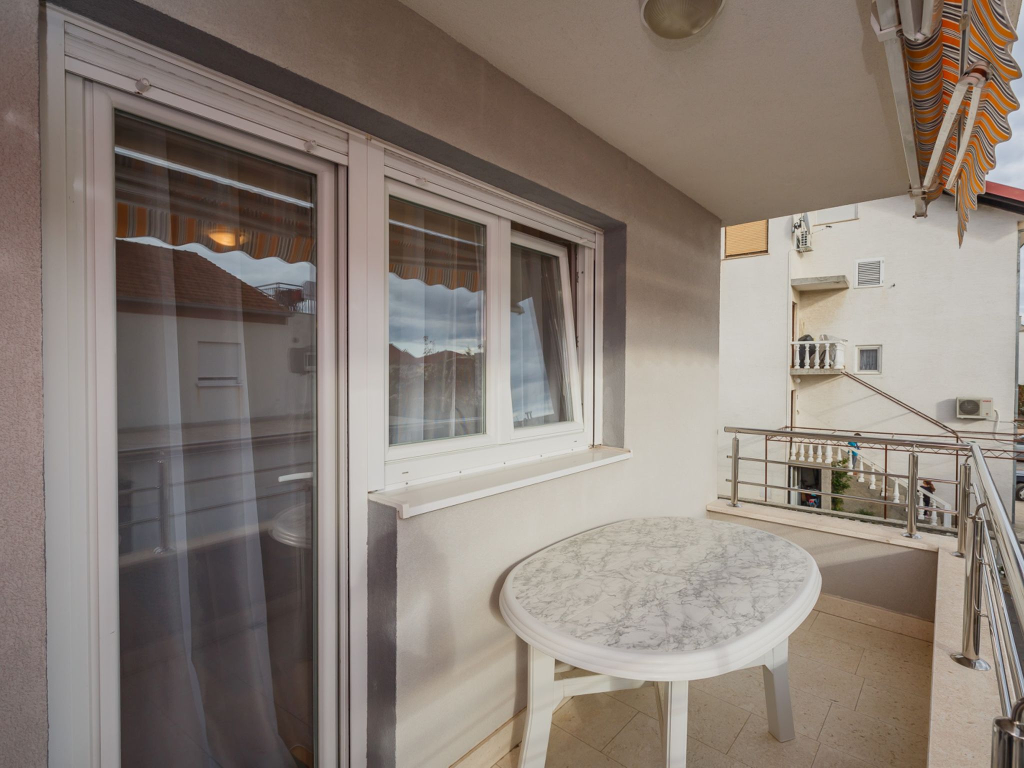 Zonnig appartement met 2 slaapkamers vlakbij zee in Kaštela - foto 7